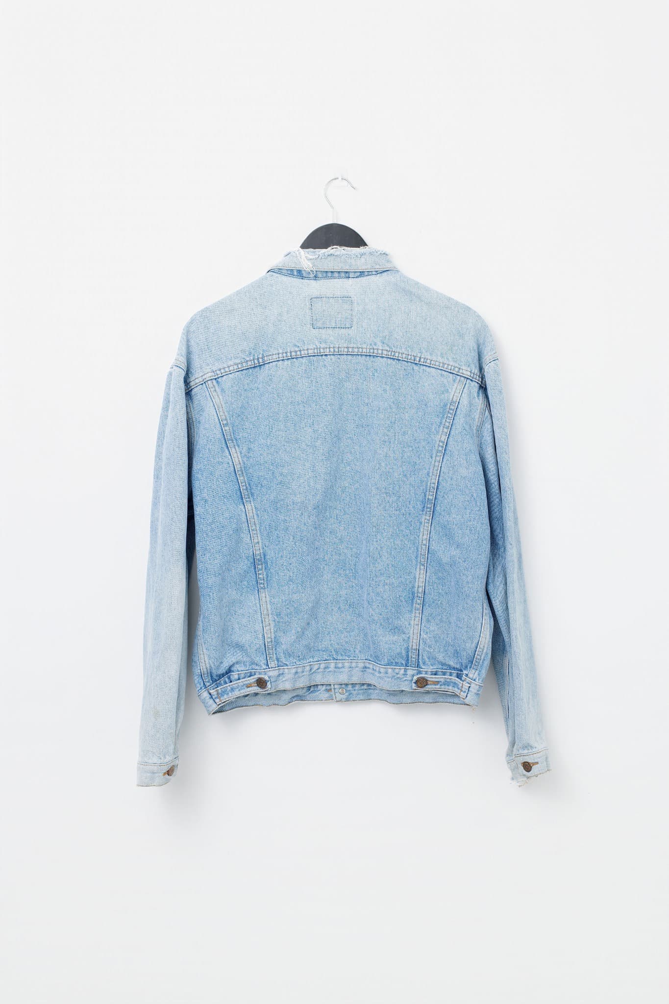 Vintage Distressed Levi's Denim Jacket — photo 3 of 4