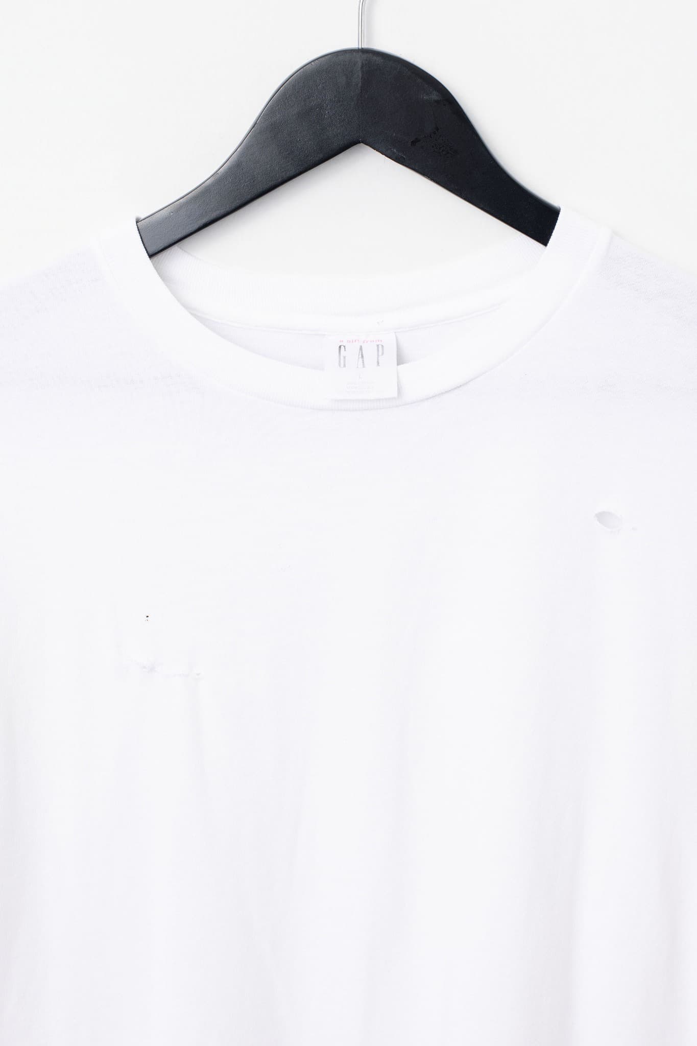 Vintage Distressed & Repaired Blank GAP Single Stitch T-Shirt — photo 3 of 3