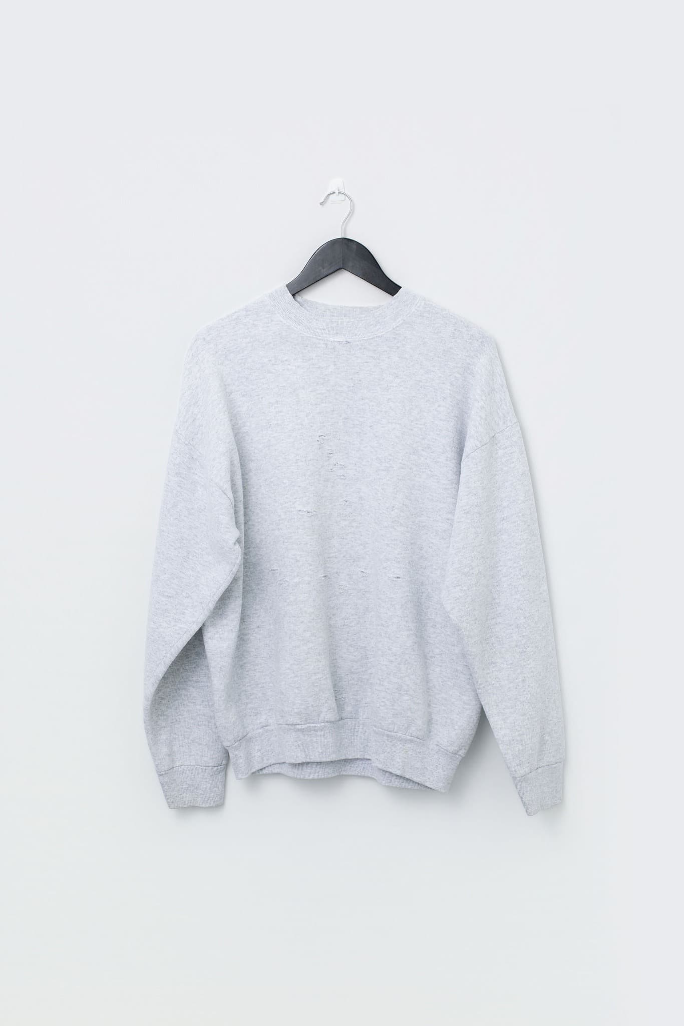 Vintage Fruit Of The Loom Grey Distressed Crewneck Sweatshirt XL — photo 1 of 3