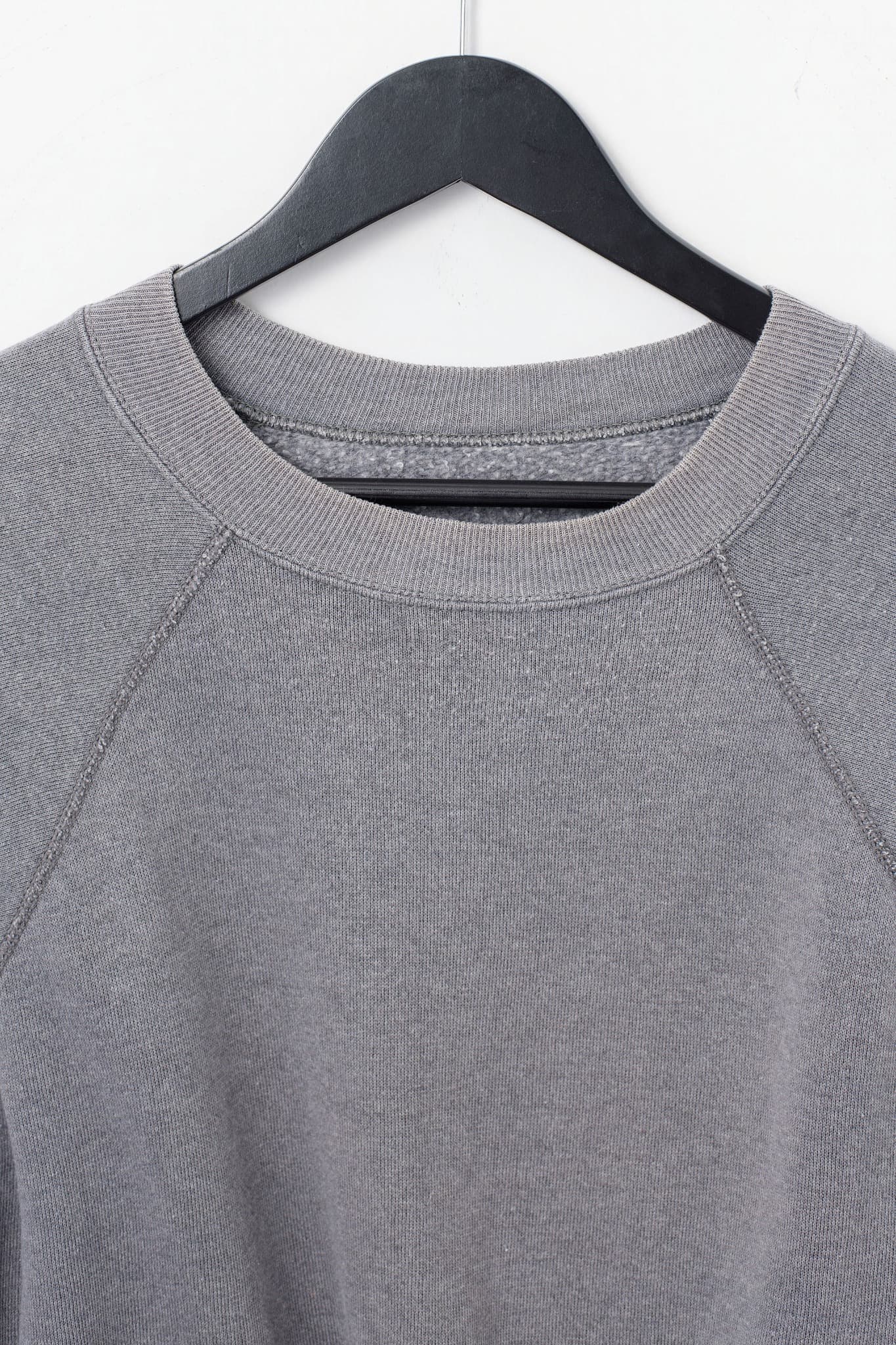 Vintage Grey Raglan Crewneck Sweatshirt — photo 3 of 3