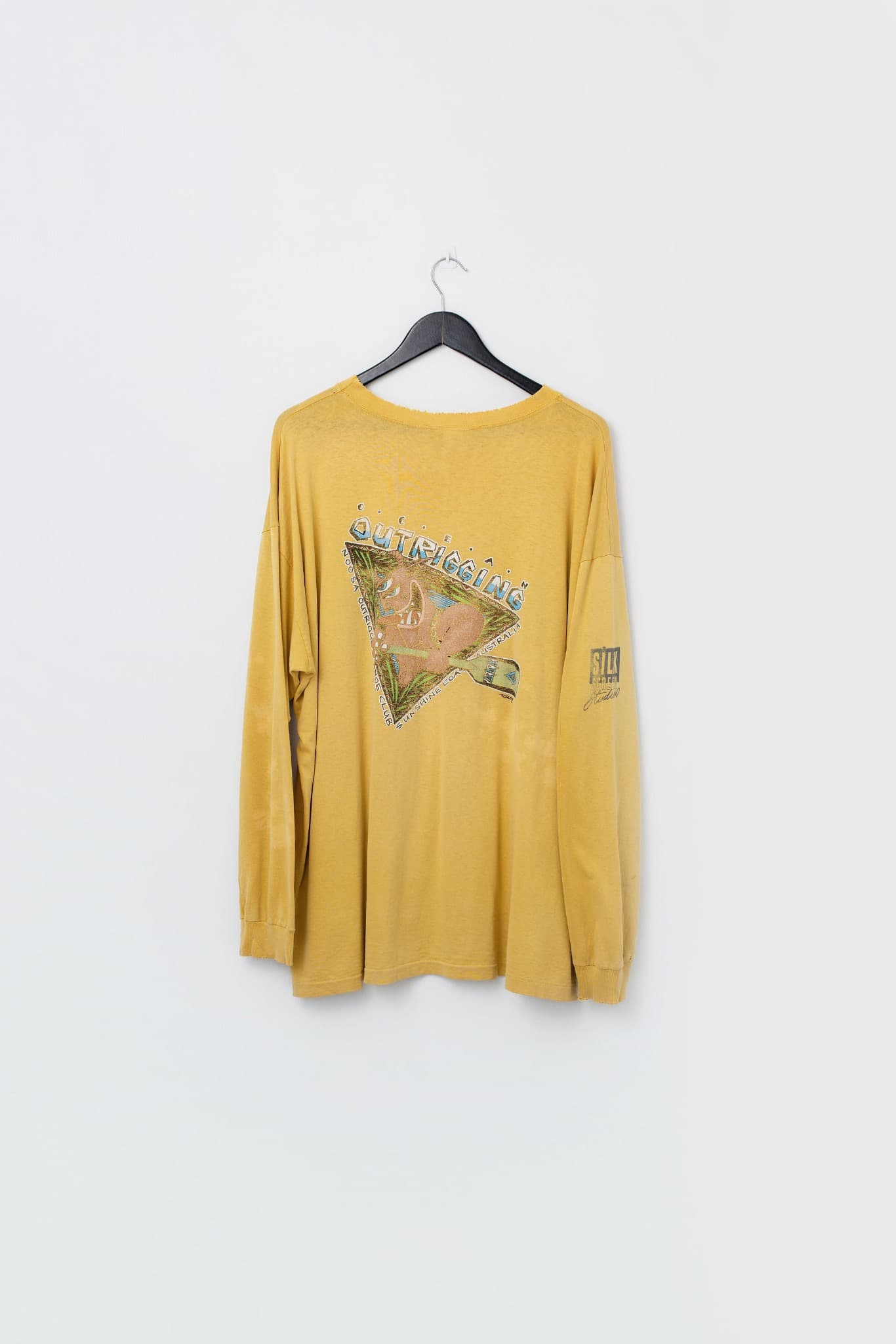 Vintage Thrashed 90's Noosa Outrigging T-shirt — photo 2 of 3