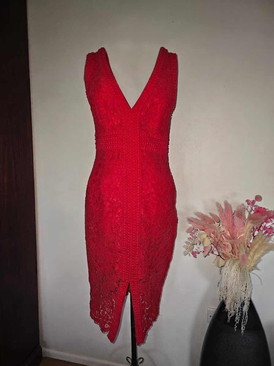 Bardot Lace Midi Dress V-Neck Sleeveless Red Women's 8 — photo 1 of 7