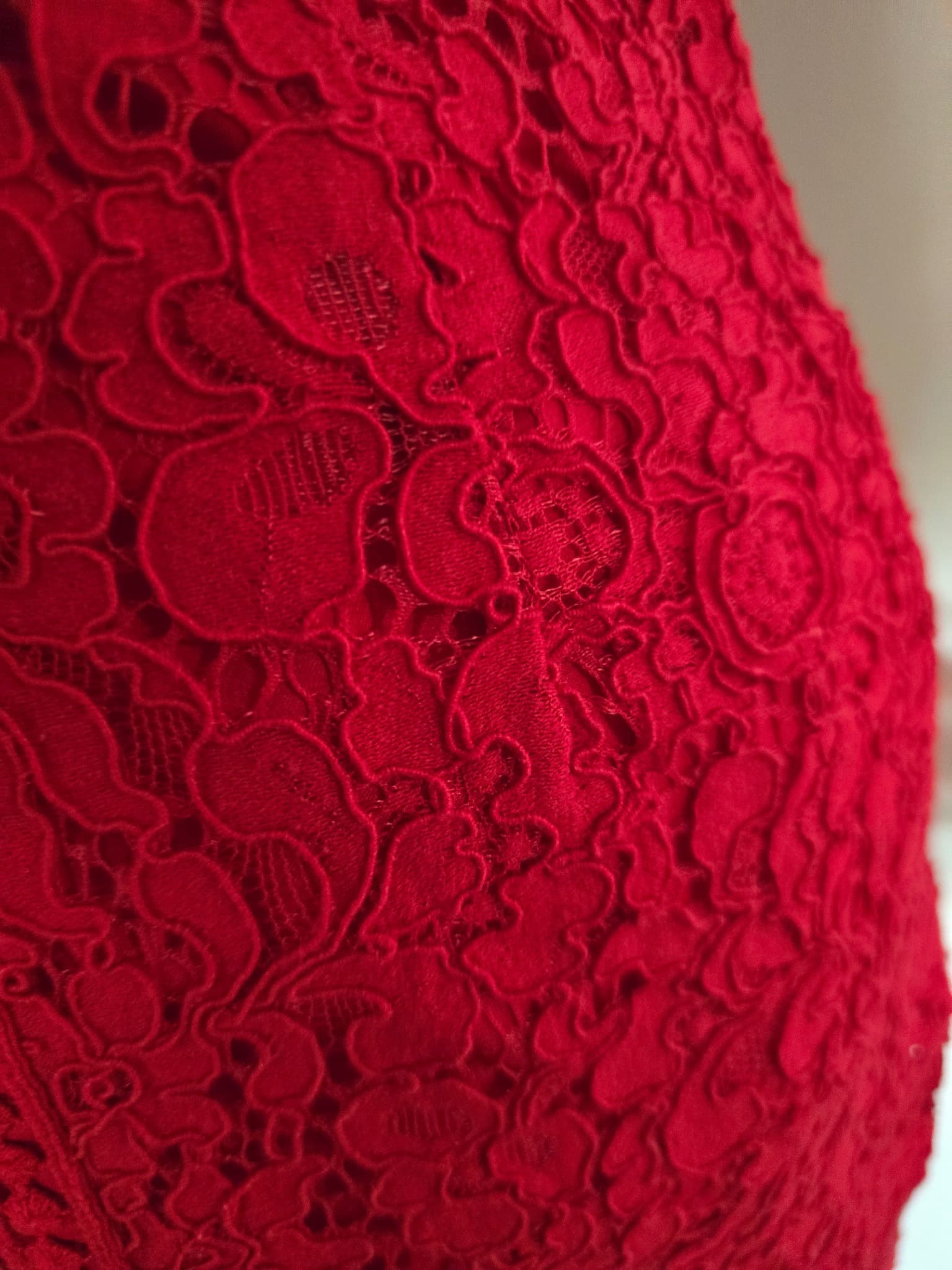 Bardot Lace Midi Dress V-Neck Sleeveless Red Women's 8 — photo 4 of 7