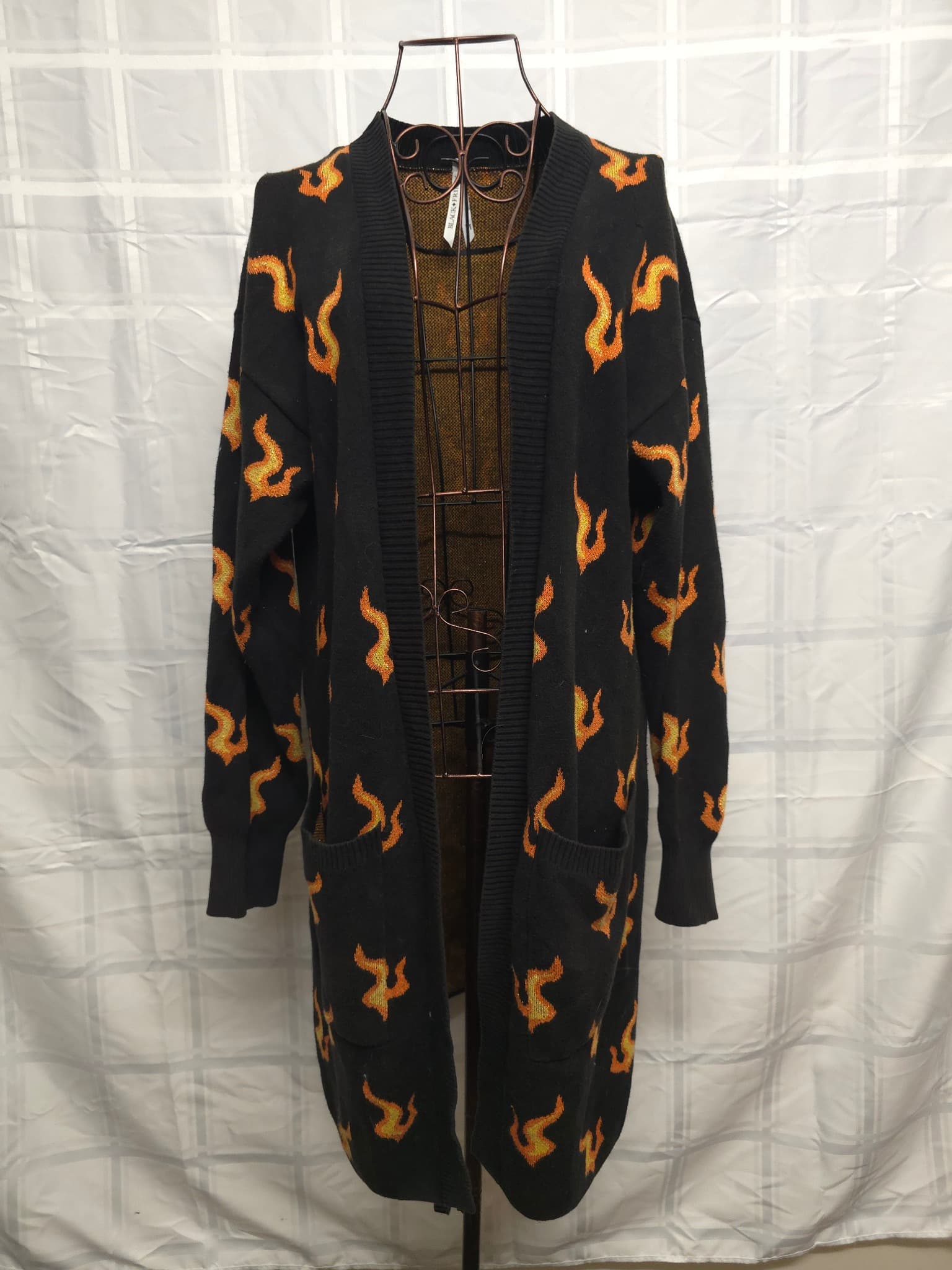 BLACK + FRIDAY Longline Cardigan Flame Print Black Orange Yellow Women's M — photo 2 of 6