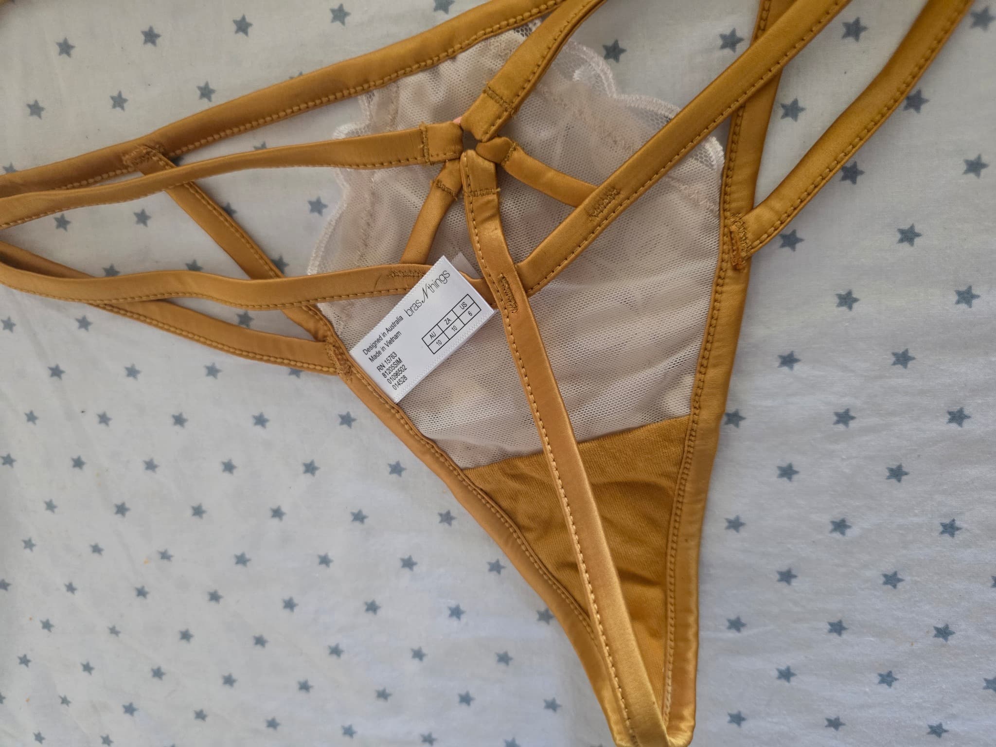 Bras N Things Lingerie Set Floral Lace Gold & White Women's 12DD/10 — photo 7 of 8