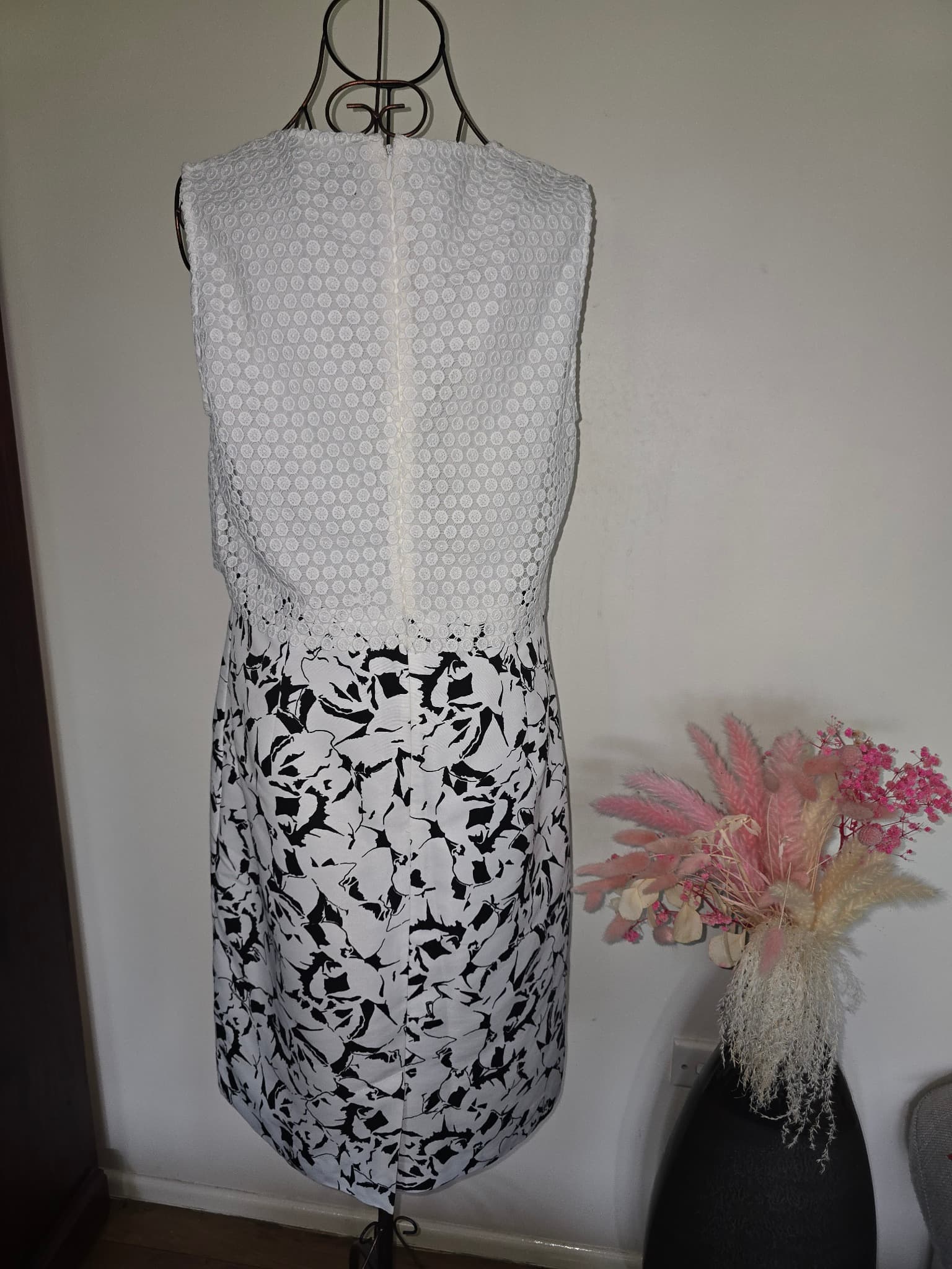 David Lawrence Sleeveless Dress Floral Print White and Black Women's 12 — photo 3 of 6