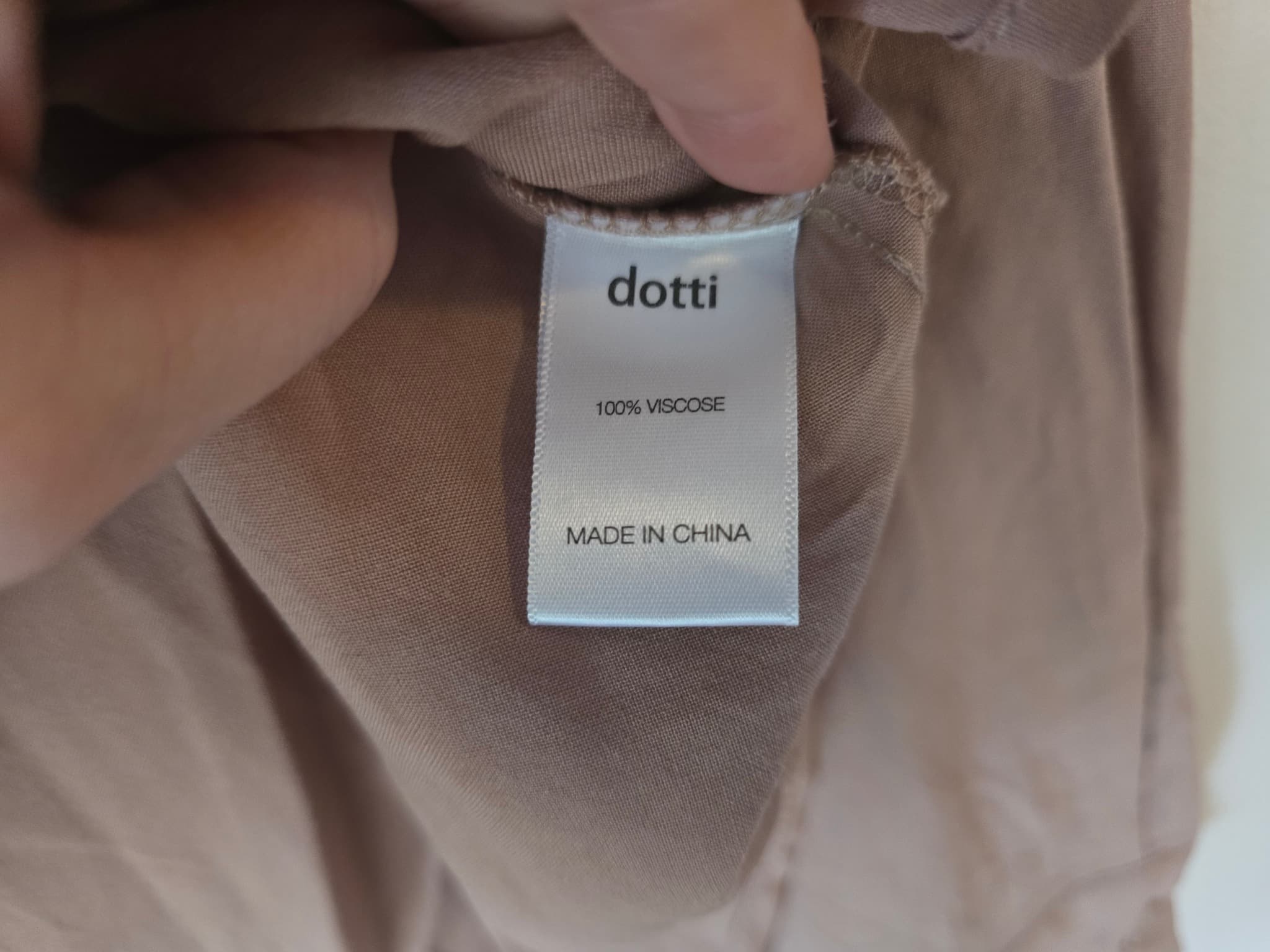 Dotti Long Sleeve Button Up Blouse Beige Women's 8 — photo 6 of 7