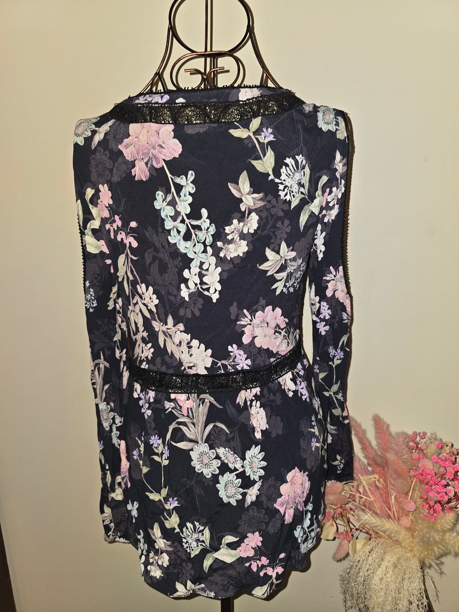 Forever New Floral Print Cold Shoulder Long Sleeve Top Black/Floral Women's 10 — photo 4 of 6