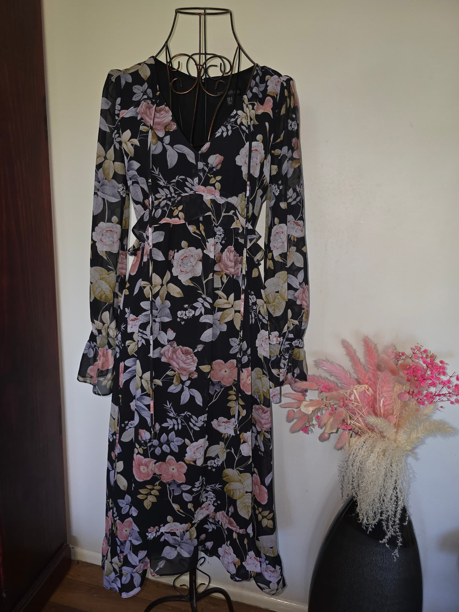 Forever New Midi Dress Floral Chiffon Long Sleeve Black Women's 8 — photo 1 of 6
