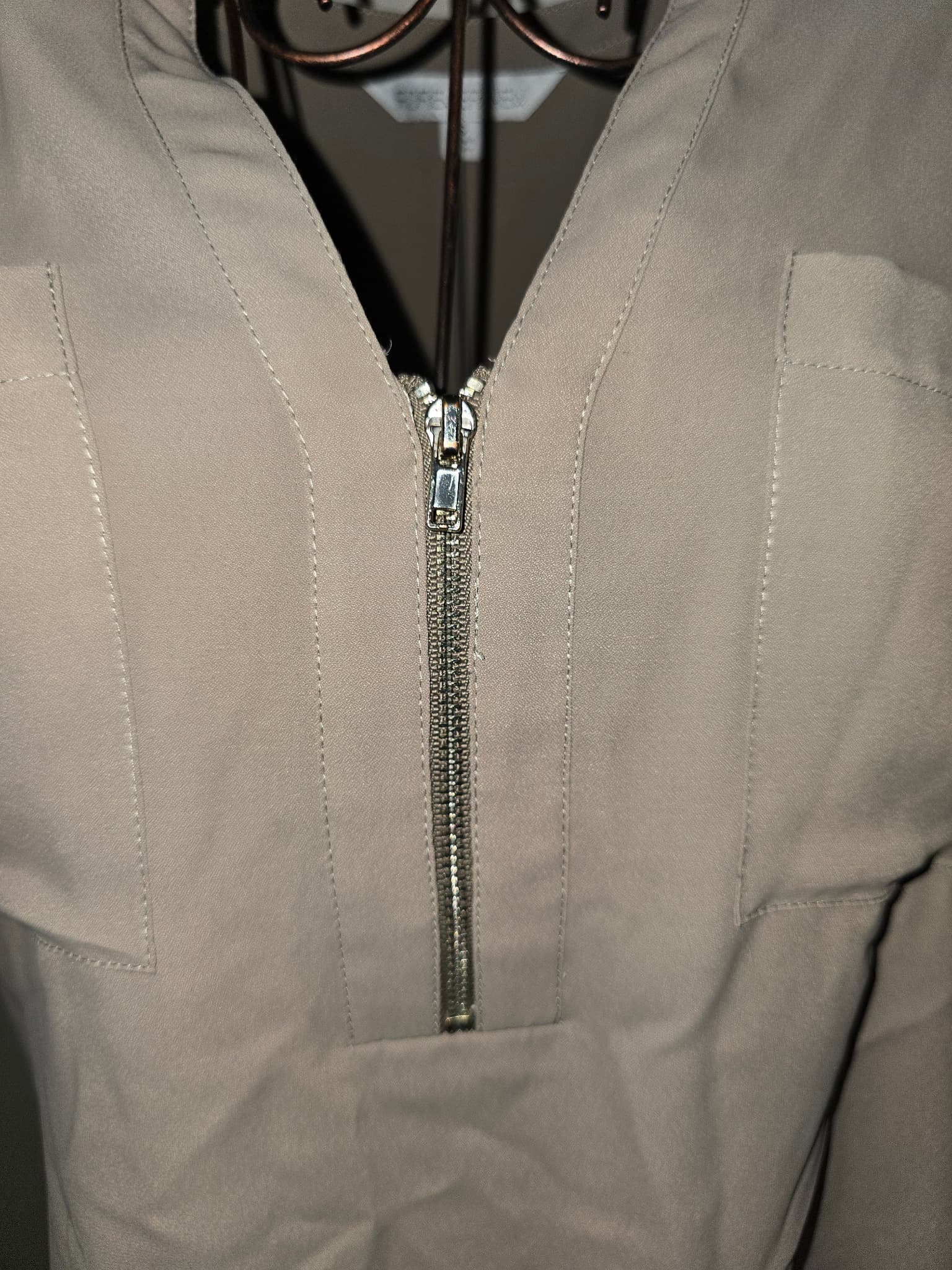 Forever New Sleeveless Blouse Zip-Front Beige Women's S — photo 2 of 5