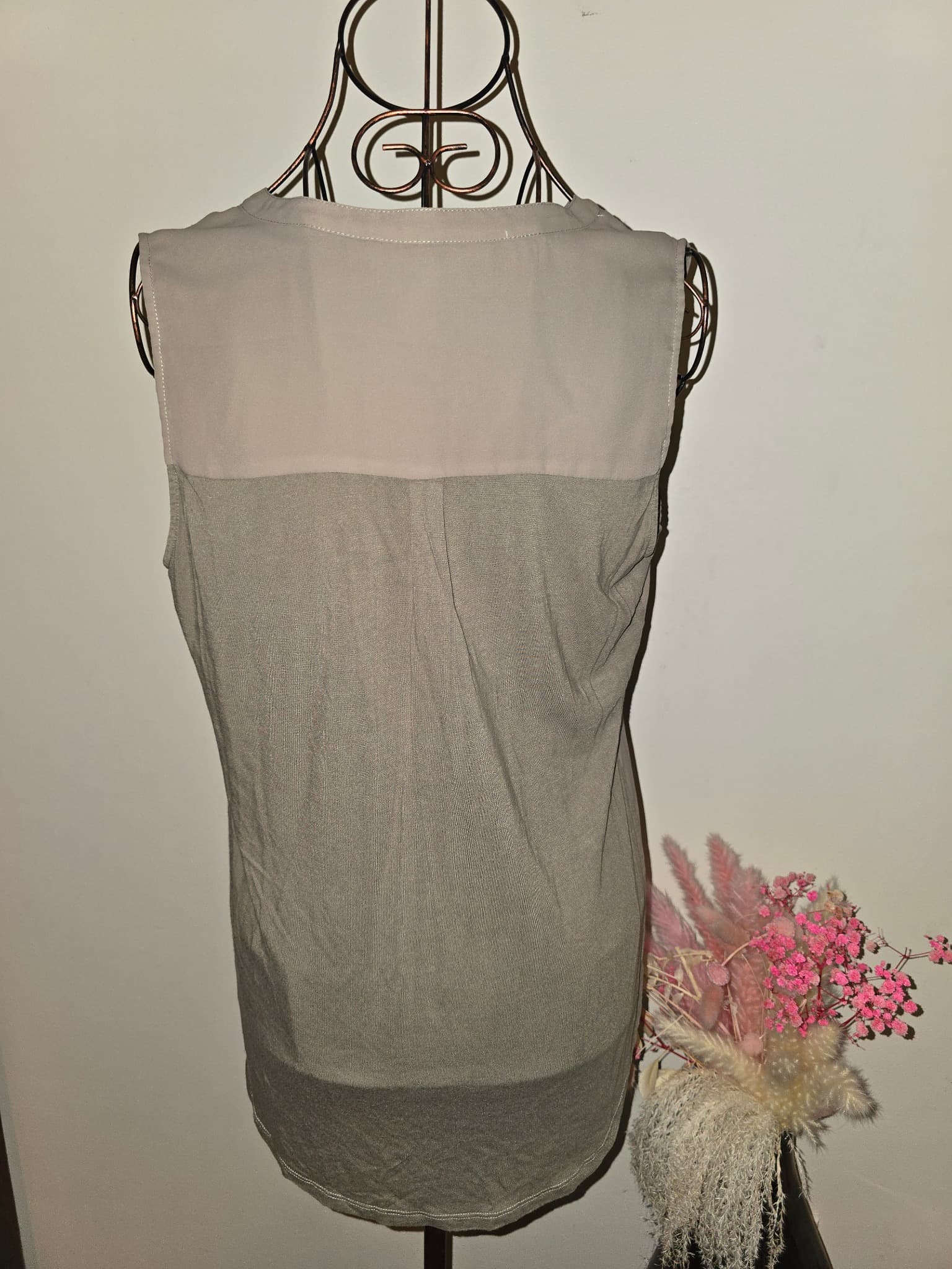 Forever New Sleeveless Blouse Zip-Front Beige Women's S — photo 3 of 5