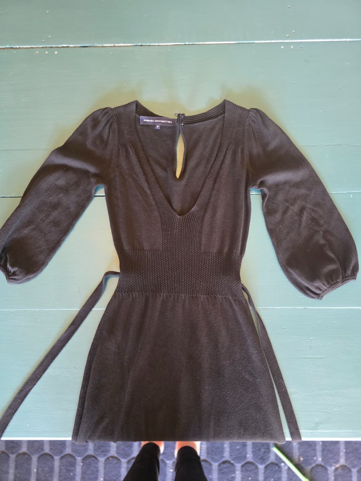 French Connection Knit Dress Puff Sleeve V-Neck Black Women's 8 — photo 4 of 5