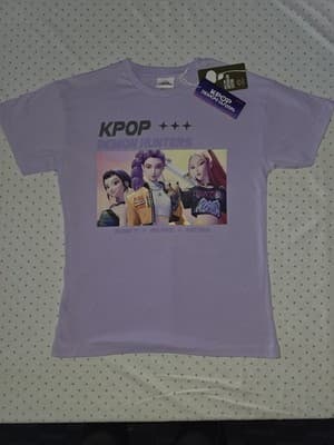 Netflix K-Pop Demon Hunters Graphic T-Shirt Lavender Women's 14 — photo 2 of 3