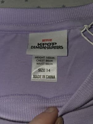 Netflix K-Pop Demon Hunters Graphic T-Shirt Lavender Women's 14 — photo 3 of 3