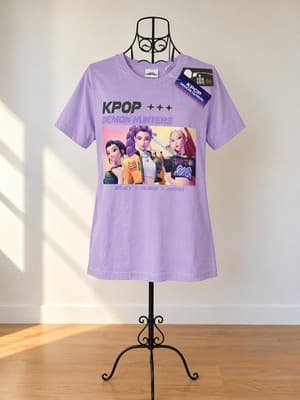 Netflix KPOP Demon Hunters Graphic Print T-Shirt Purple Women's 16 — photo 1 of 3