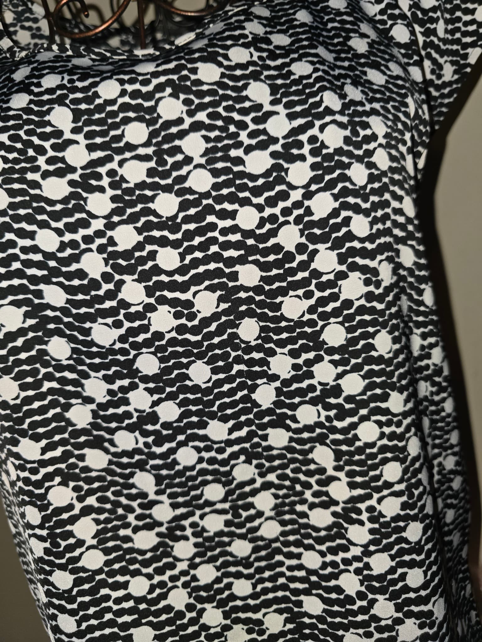 Portmans Cap Sleeve Blouse Geometric Print Black and White Women's 6 — photo 2 of 5