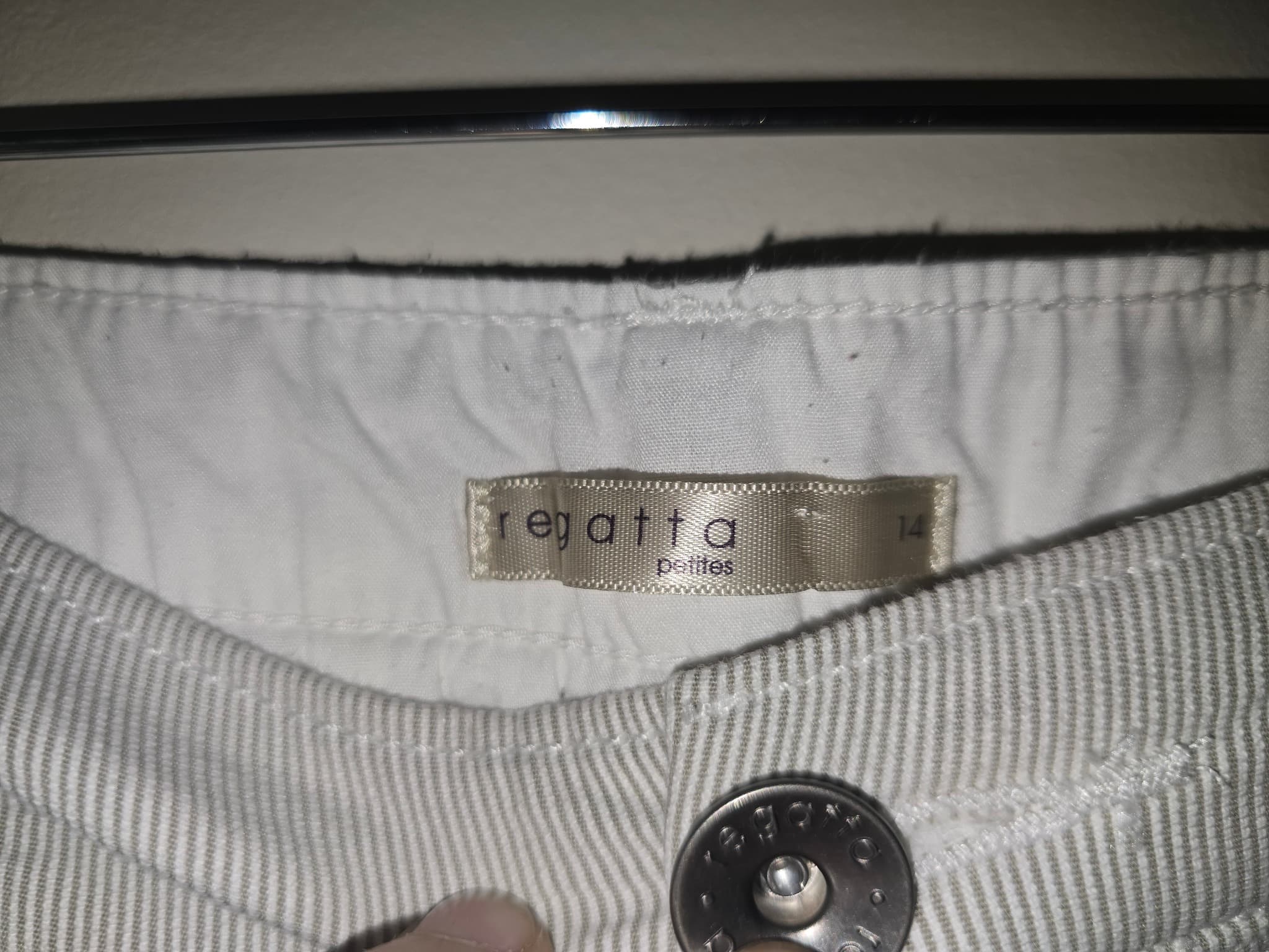 Regatta Casual Shorts Striped White and Grey Women's 14 — photo 3 of 7