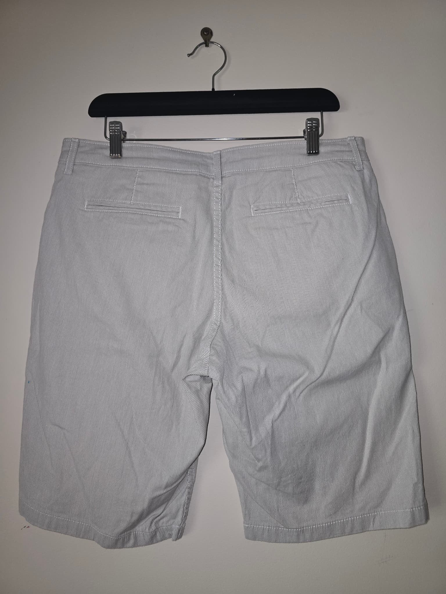 Regatta Casual Shorts Striped White and Grey Women's 14 — photo 4 of 7