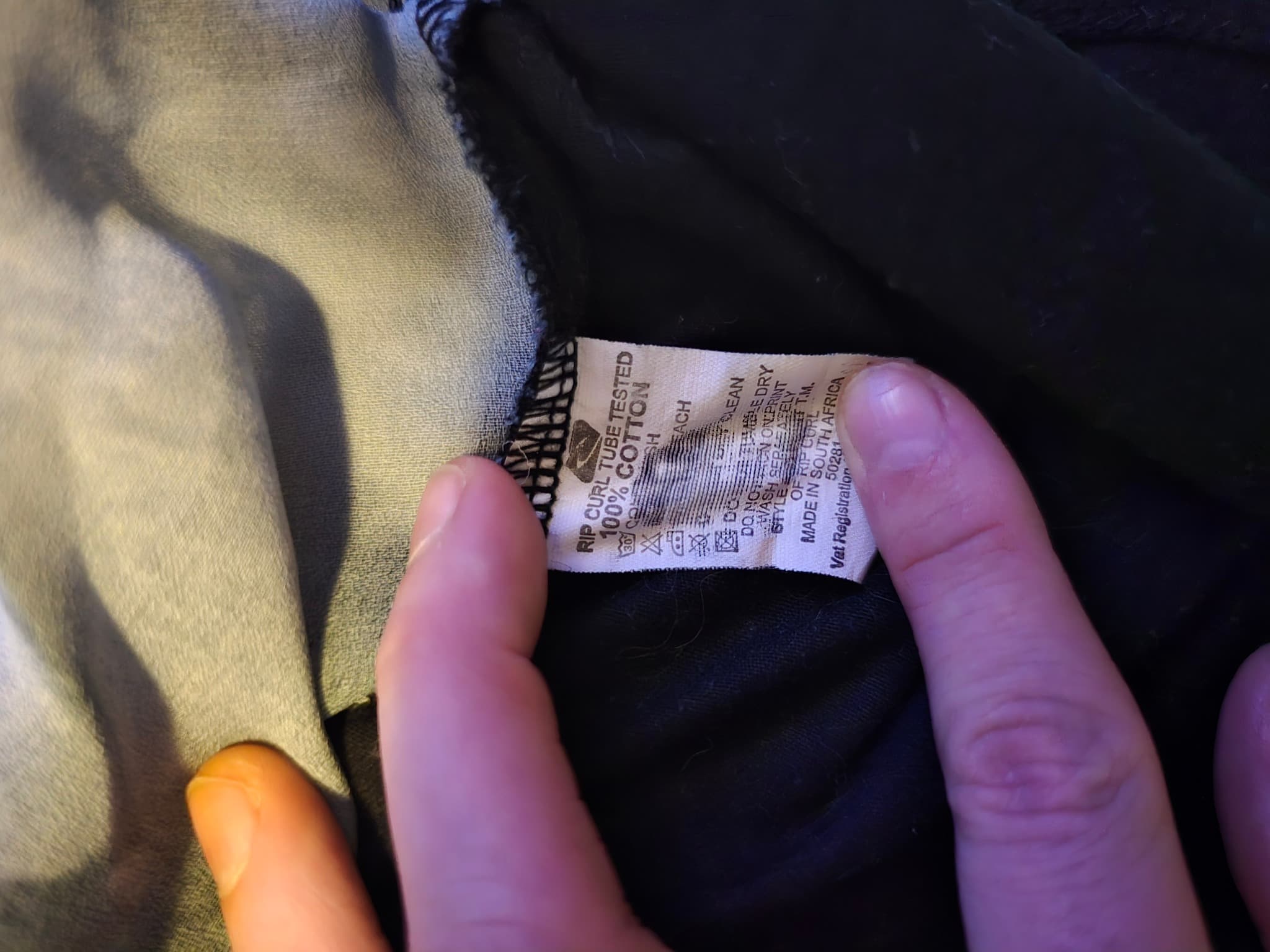 Rip Curl Graphic T-Shirt Live The Search Black Grey Women's 10 — photo 4 of 5