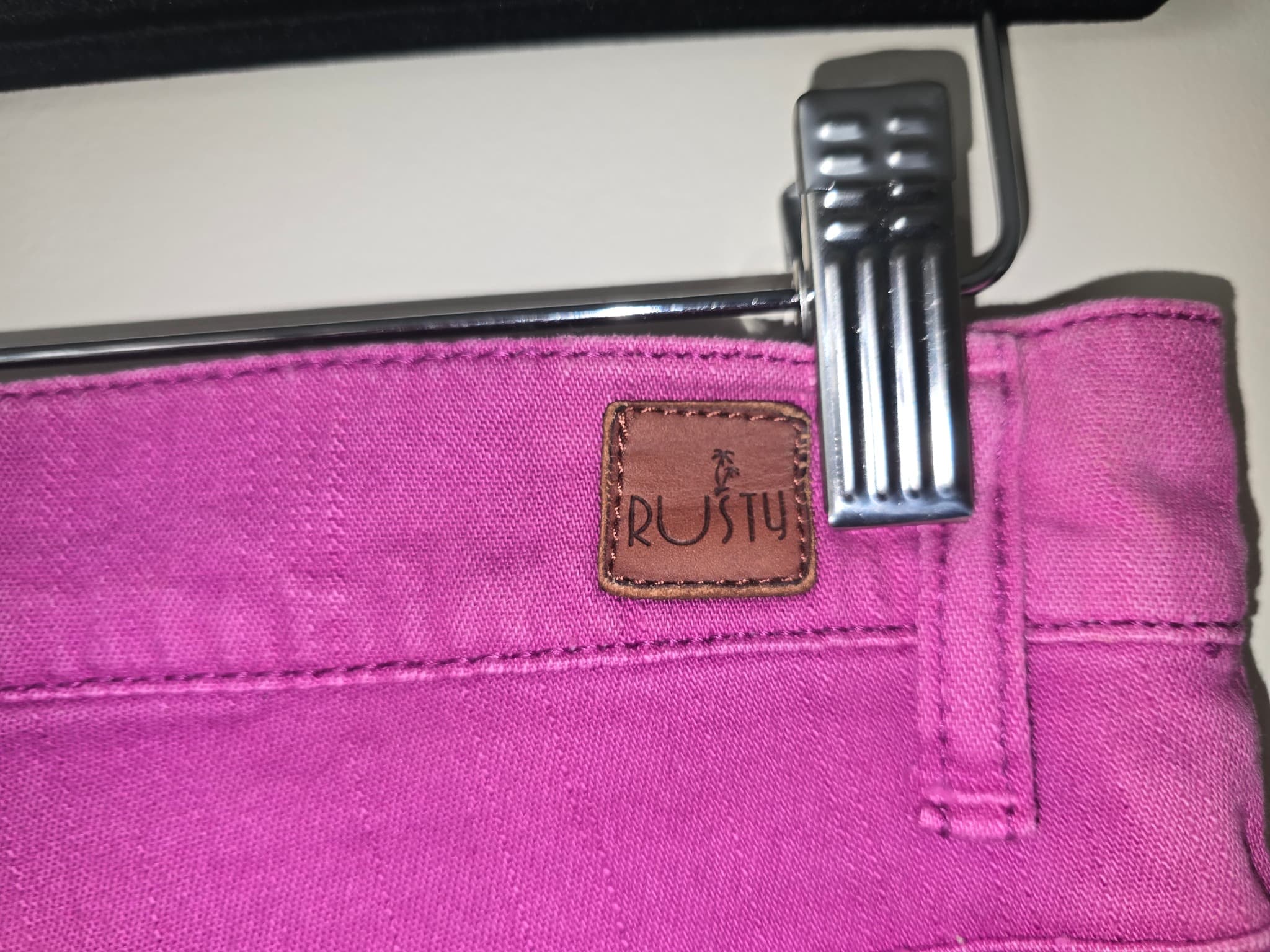 RUSTY Skinny Jeans Ankle Zip Magenta Women's 8 — photo 8 of 8