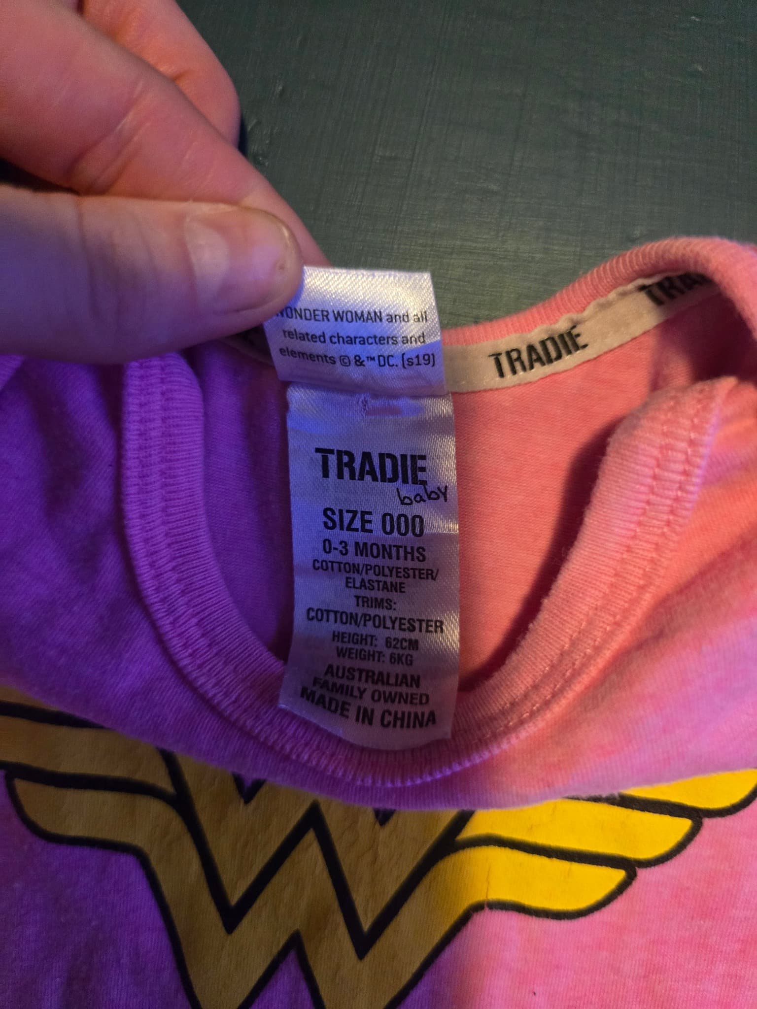 TRADIE DC Comics Wonder Woman Bodysuit Logo Graphic Pink Baby 000 — photo 4 of 4
