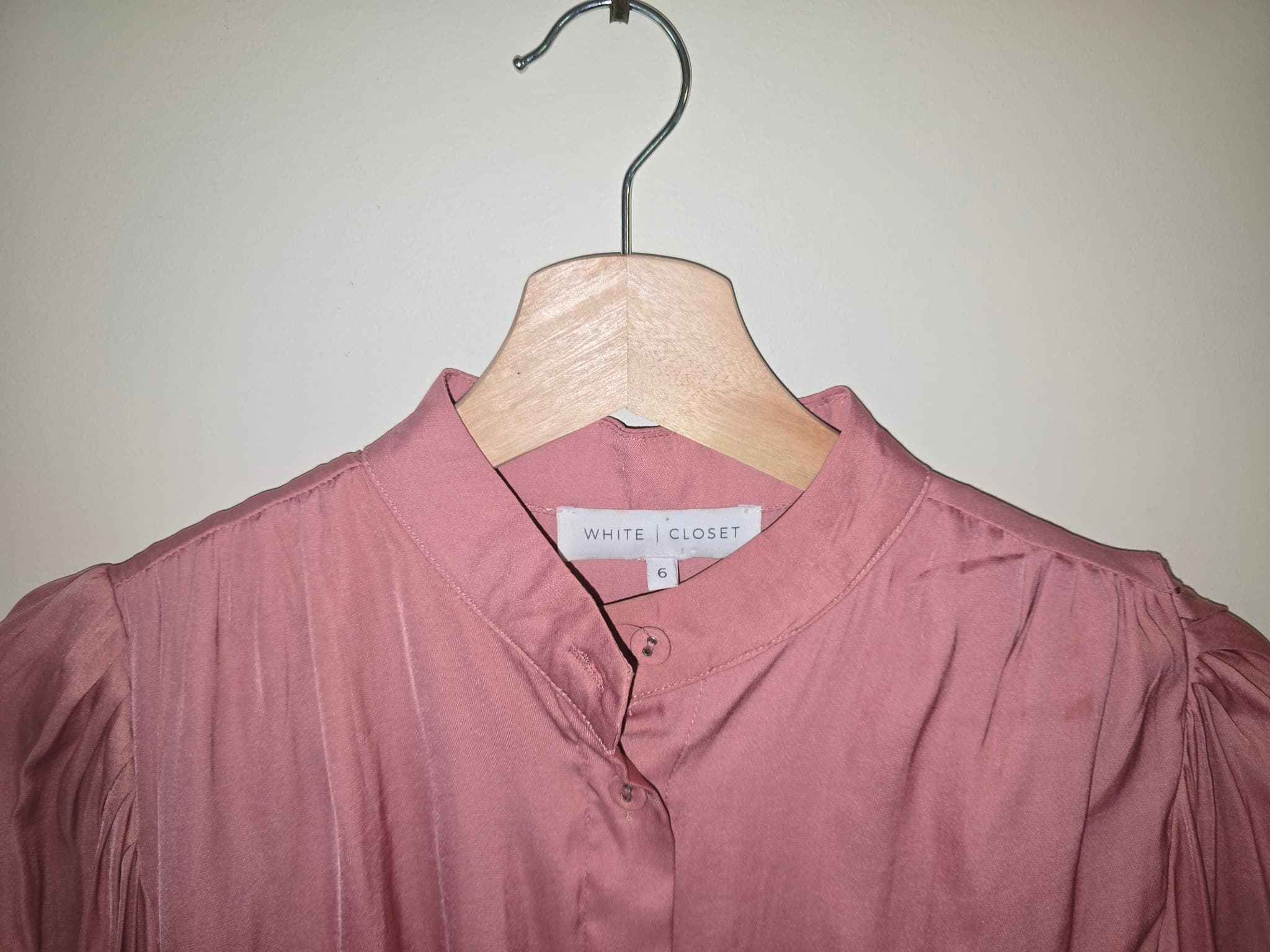 WHITE | CLOSET Long Sleeve Button-Down Blouse Dusty Pink Women's 6 — photo 3 of 7