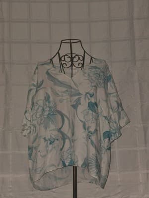 Witchery Tunic Blouse Floral V-Neck White Blue Women's 16 — photo 1 of 5