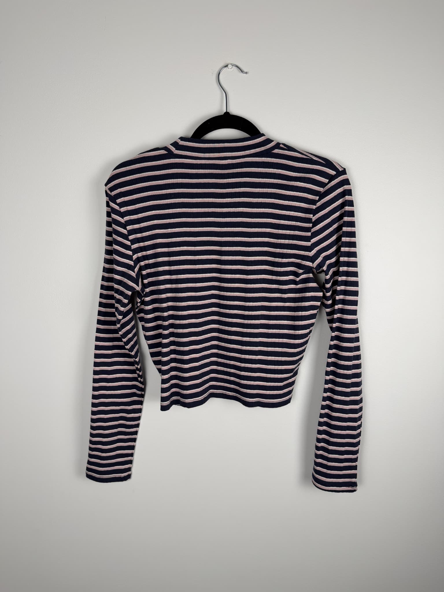 Dotti Ribbed Striped Mock Neck Long Sleeve Crop Top Navy Pink Size M — photo 5 of 7