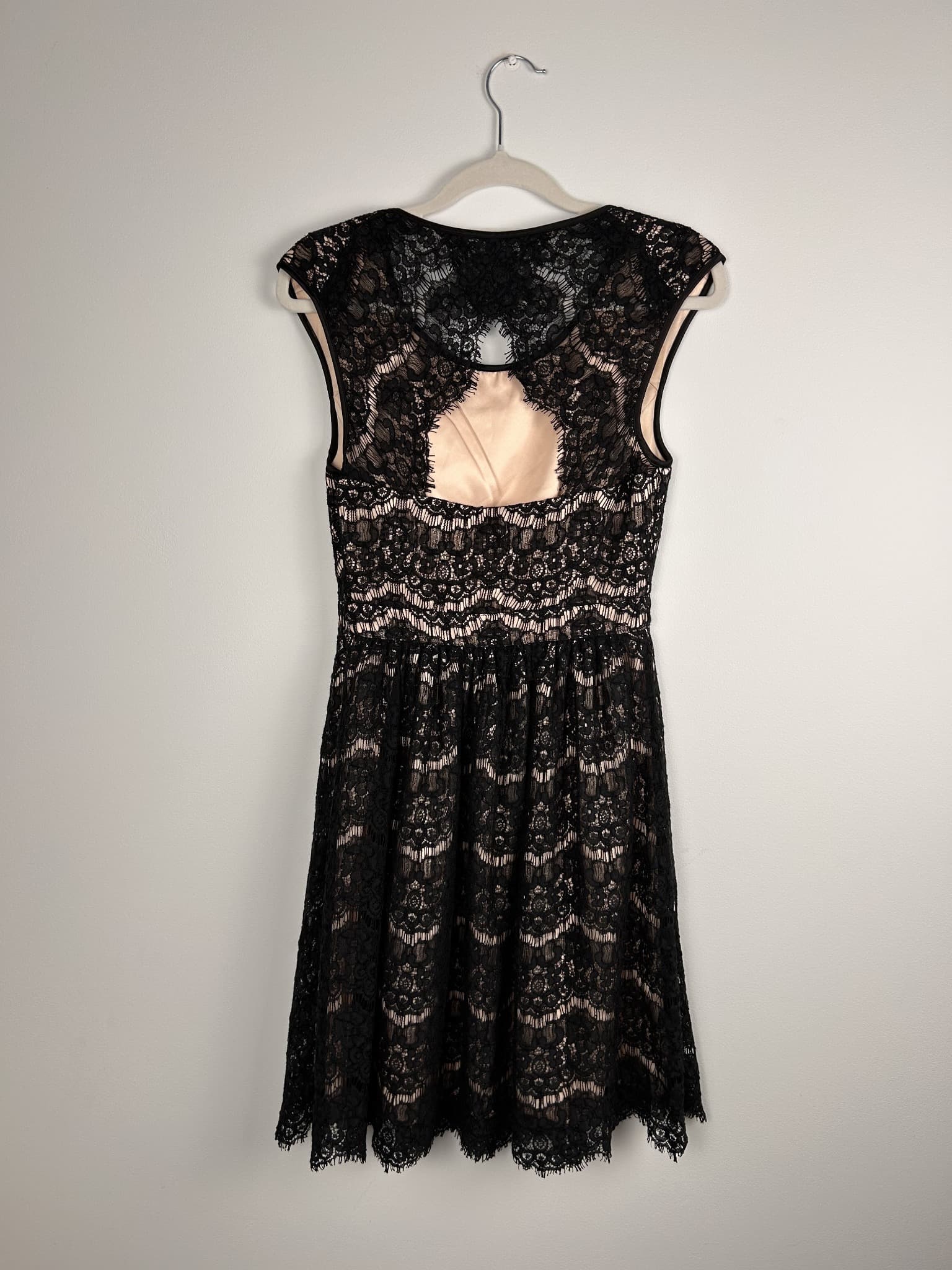 Forever New Black Lace Overlay Fit And Flare Dress Size 8 — photo 6 of 6