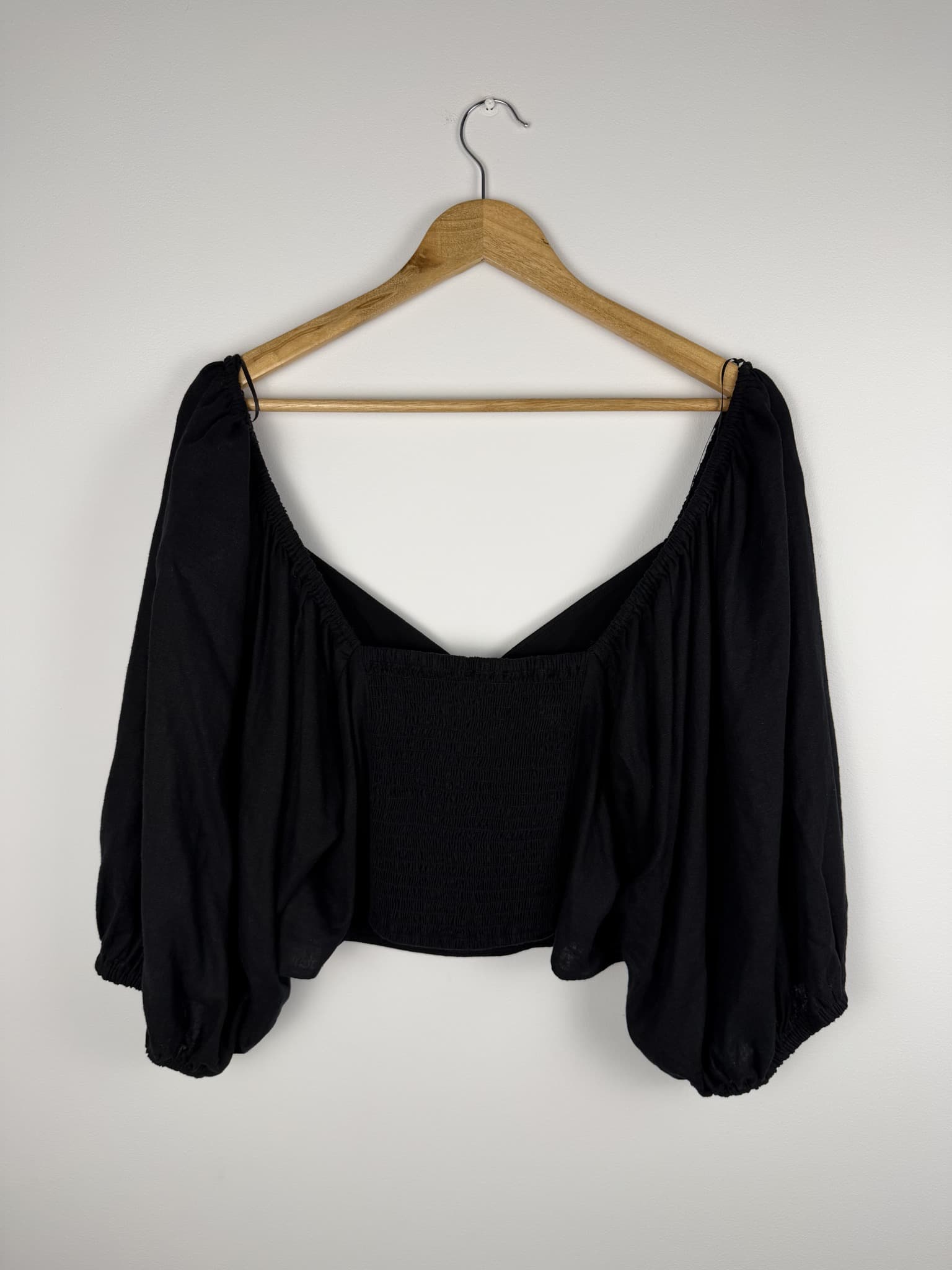 Sportsgirl Black Linen Blend Puff Sleeve Crop Top Size 18 — photo 2 of 6