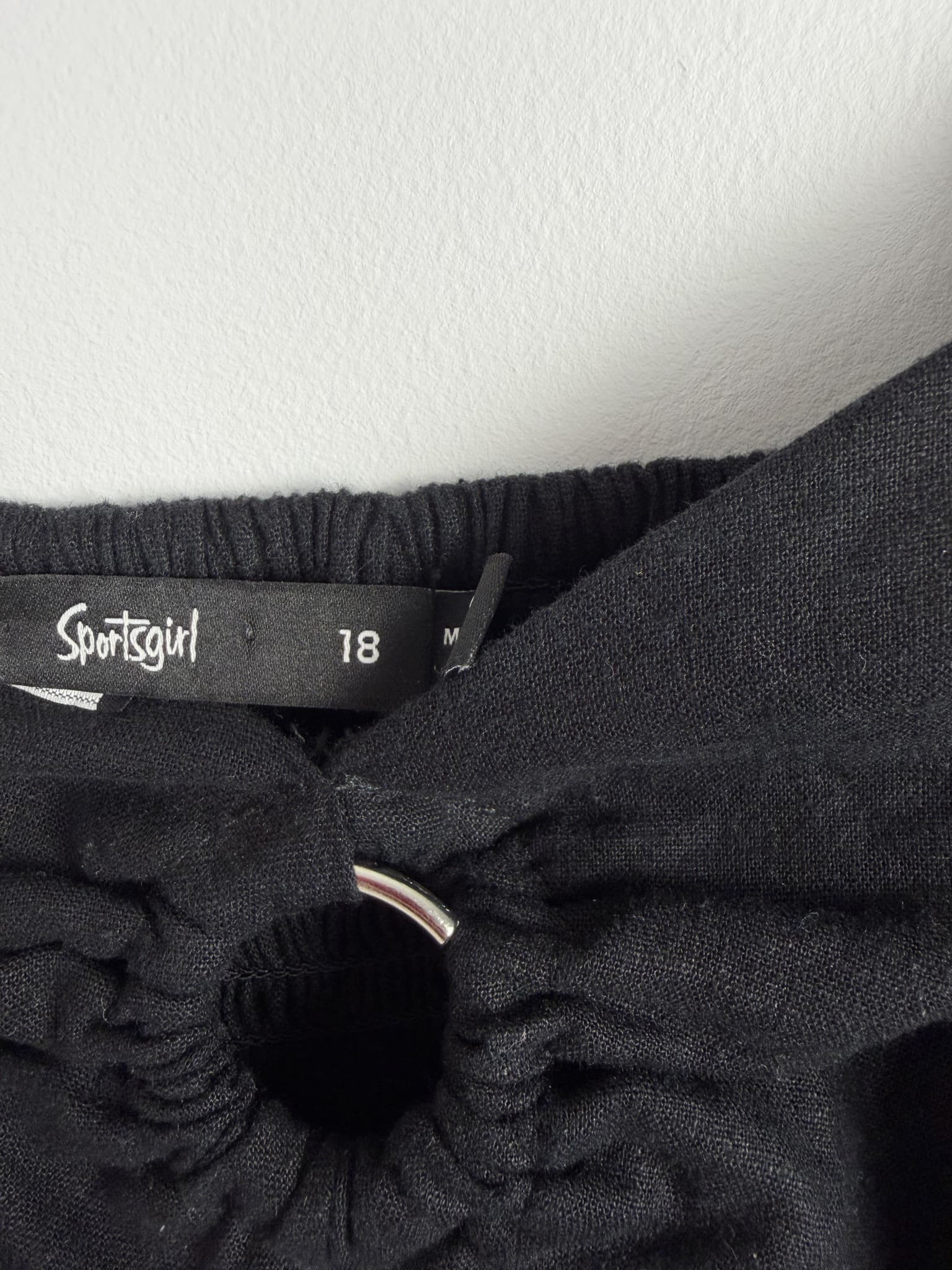 Sportsgirl Black Linen Blend Puff Sleeve Crop Top Size 18 — photo 3 of 6