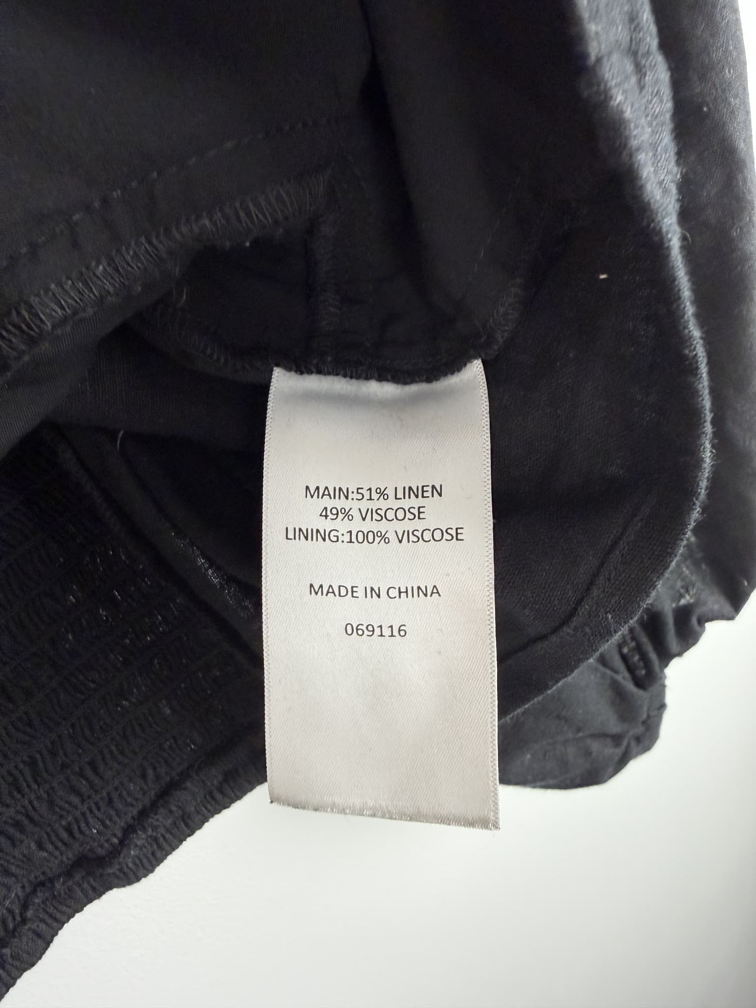 Sportsgirl Black Linen Blend Puff Sleeve Crop Top Size 18 — photo 4 of 6