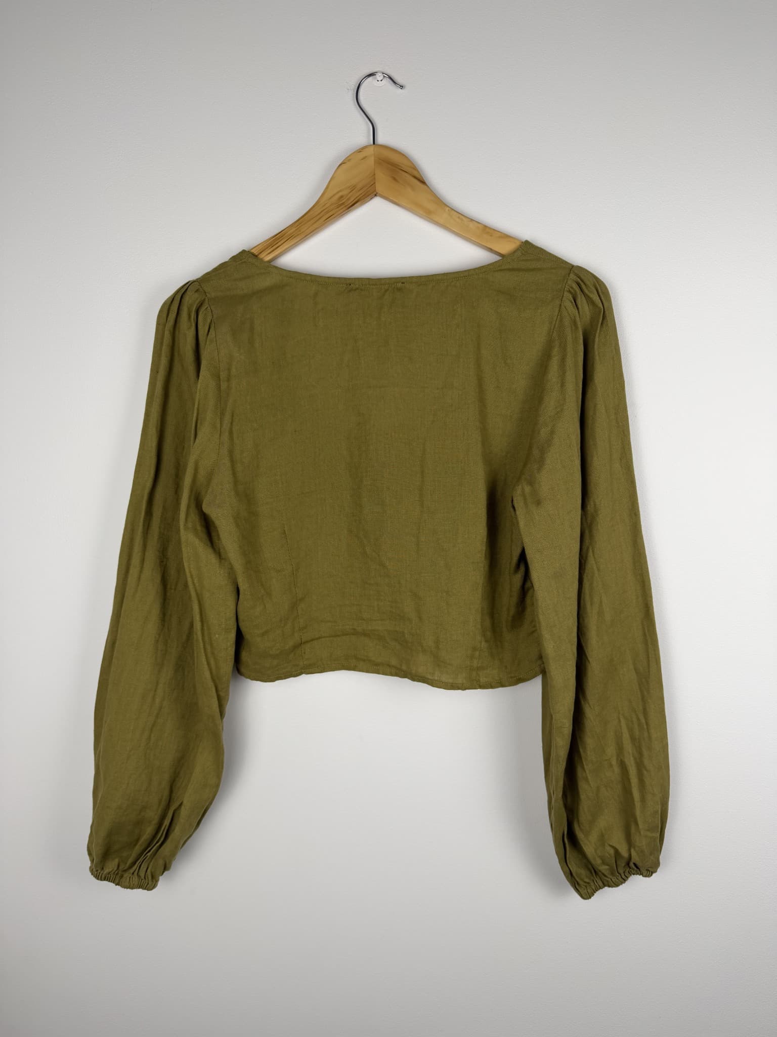 Sportsgirl Olive Green 100% Linen Button-Down Long Sleeve Crop Top Size 10 — photo 2 of 6