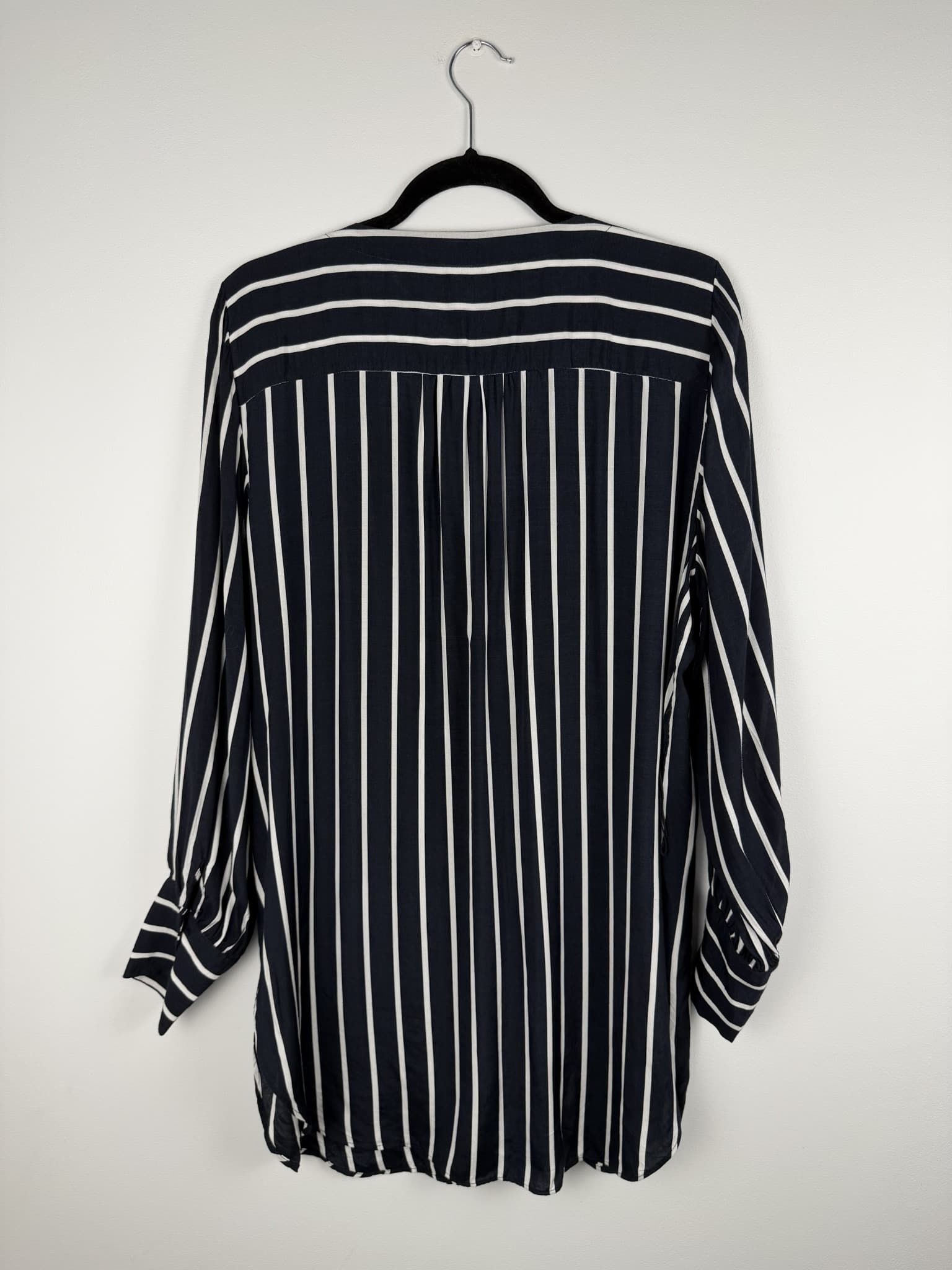 Sussan Navy And White Striped Button-Down Blouse Size 14 — photo 2 of 8