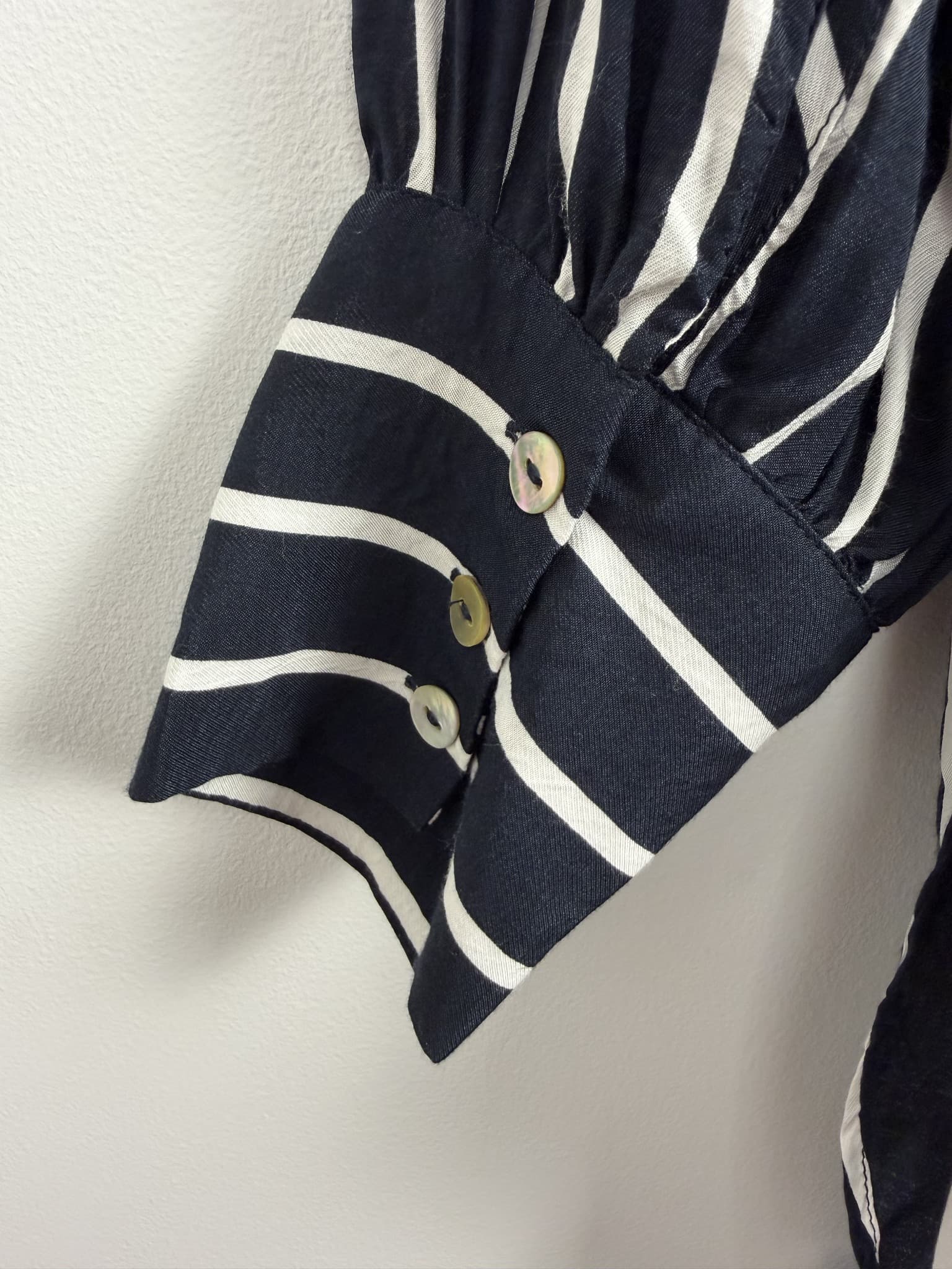 Sussan Navy And White Striped Button-Down Blouse Size 14 — photo 3 of 8