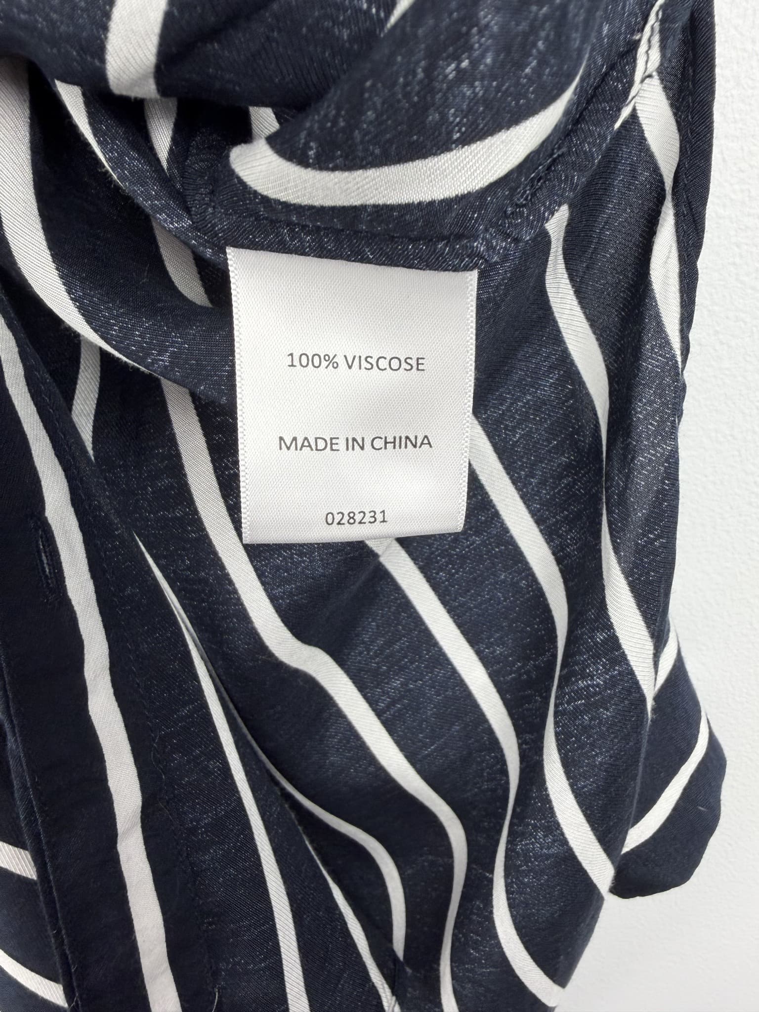 Sussan Navy And White Striped Button-Down Blouse Size 14 — photo 5 of 8