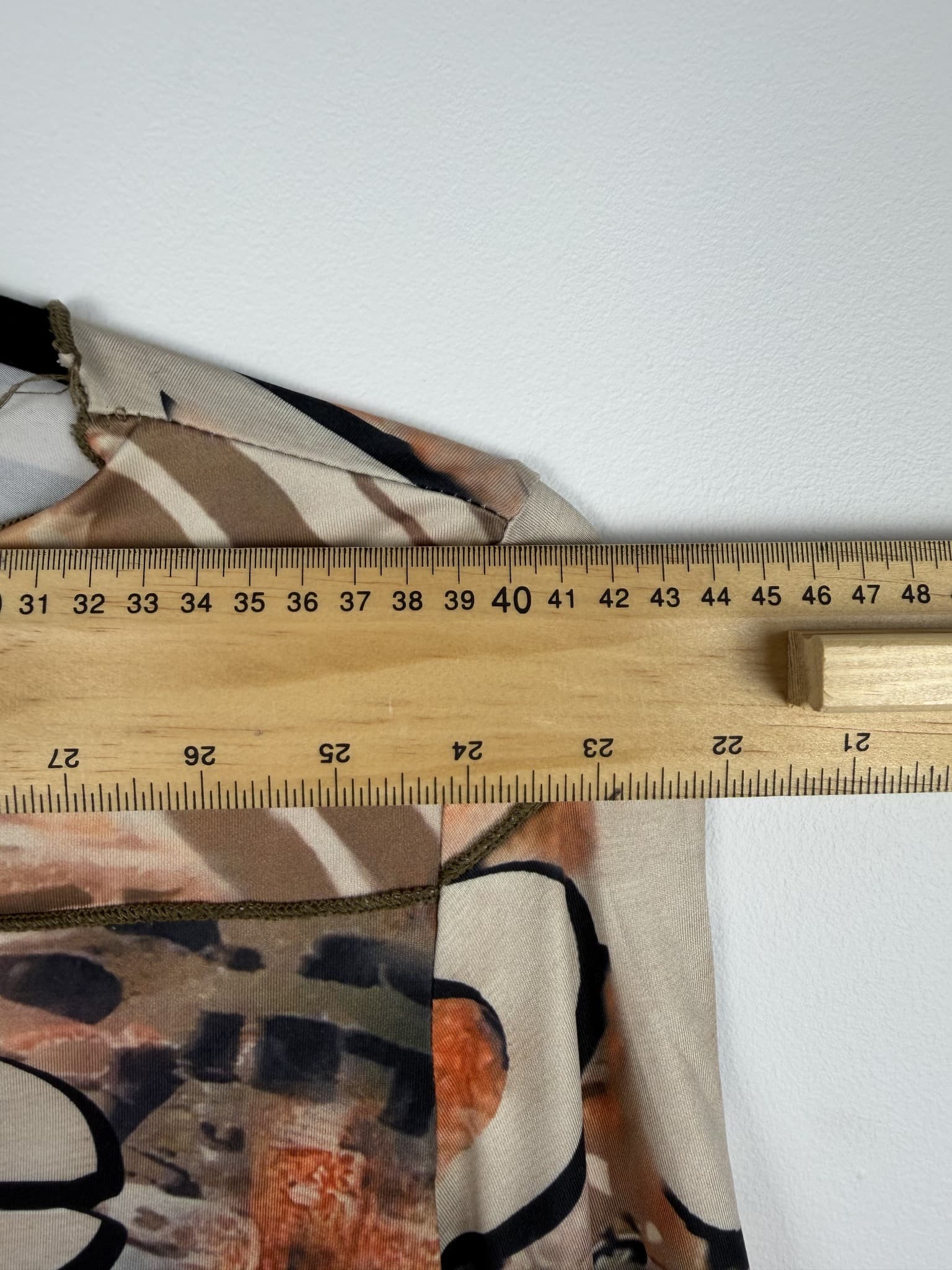 Y2K Long Sleeve Top Size L Distressed Print cut out crop fitted stretch — photo 4 of 6