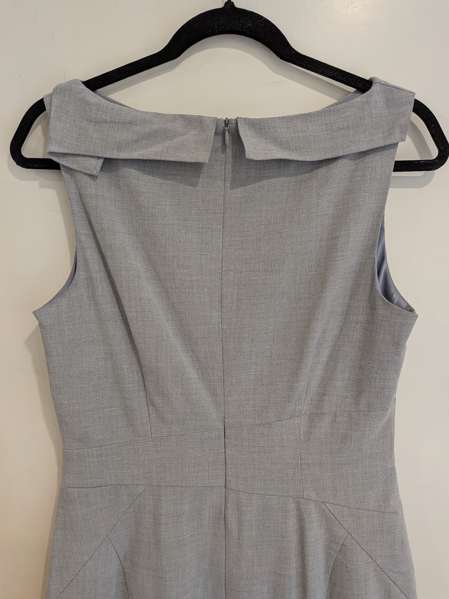 Cue City Sleeveless Sheath Dress Size 10 Grey Polyester Blend Fold-Over Collar — photo 6 of 7