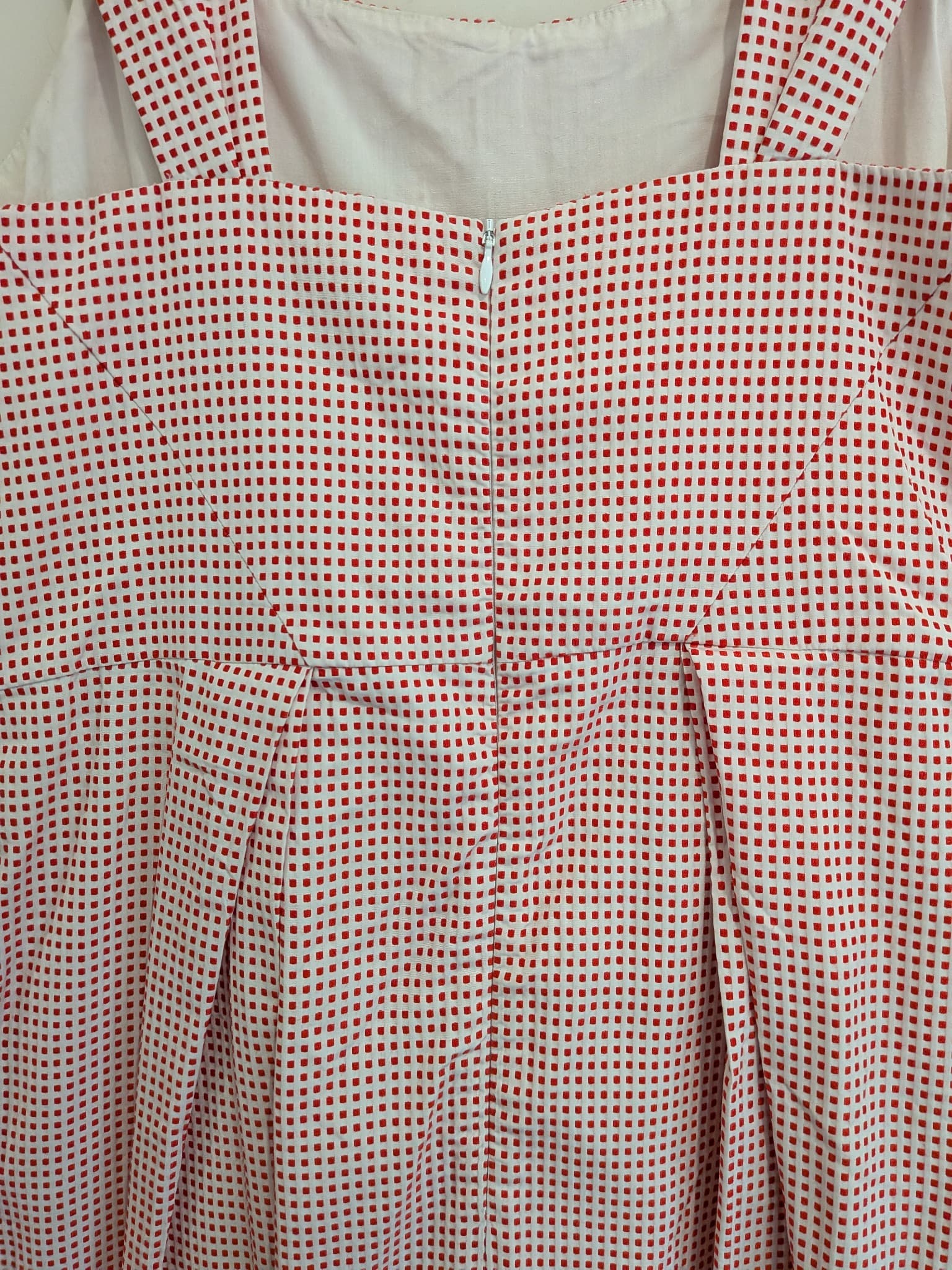 CUE Sleeveless Dress Gingham Check Red White Polyester Viscose — photo 8 of 11