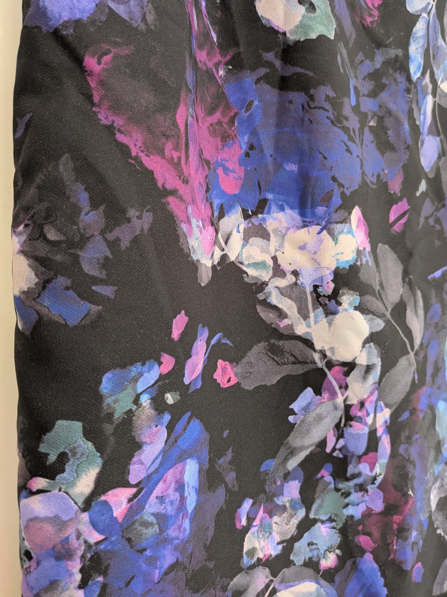Floral Pencil Skirt Size 12 Black Blue Purple Polyester Blend — photo 3 of 7