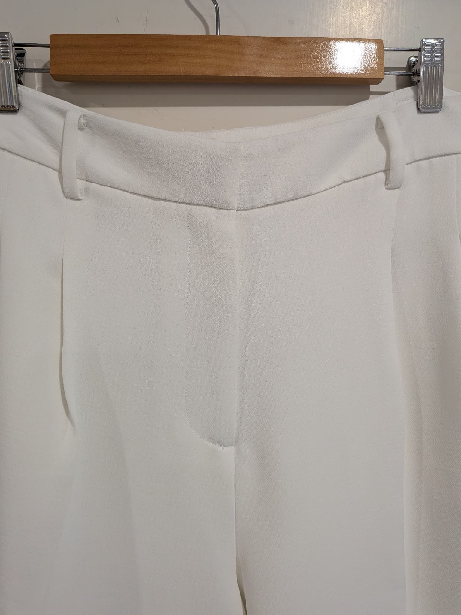 Forever New Women's Ivory High-Waisted Pleated Wide-Leg Trousers Size 16 — photo 4 of 10