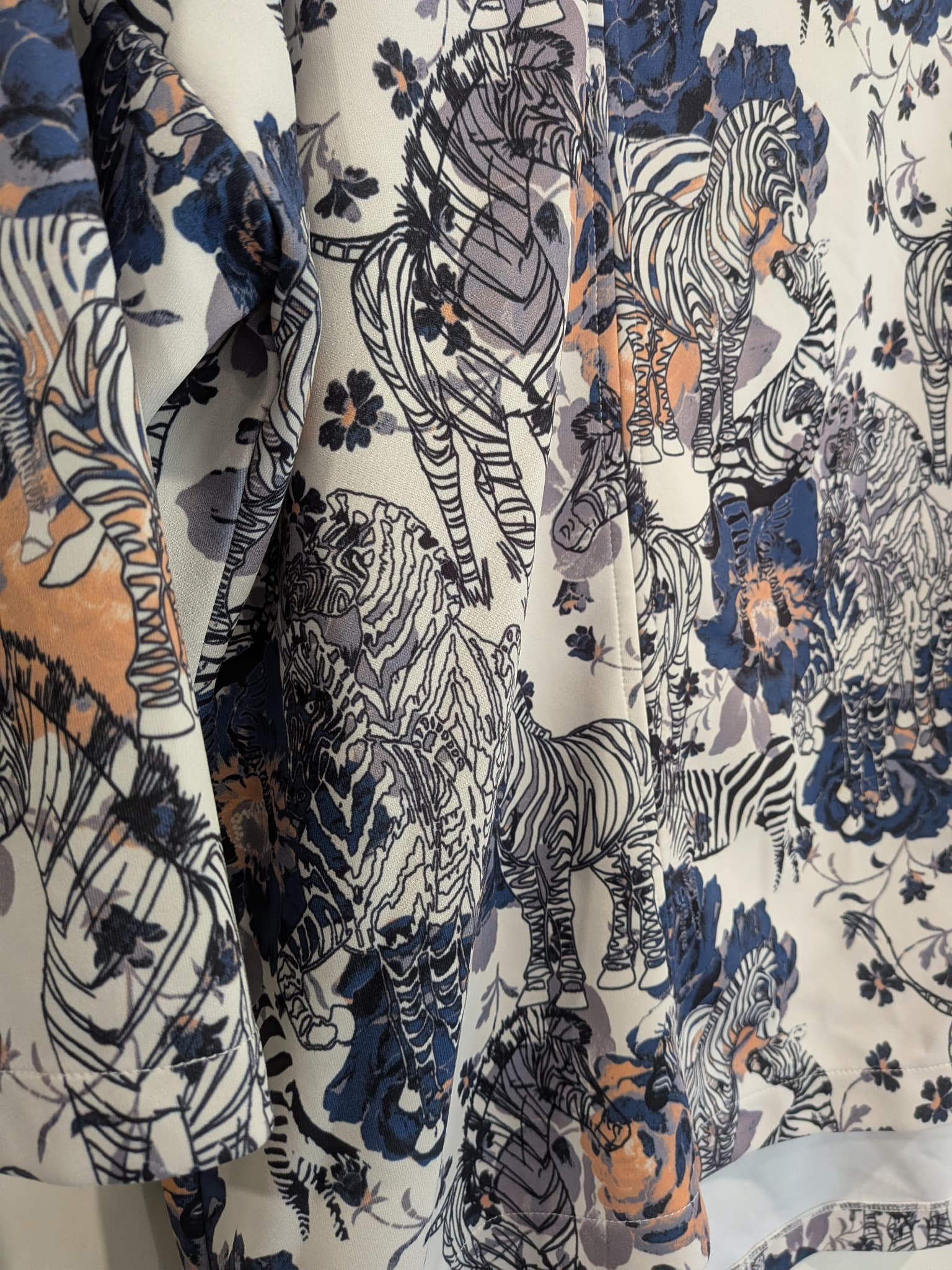 Leina Broughton Top Size 16 Multi-Colour Zebra Floral Print Workwear — photo 3 of 8