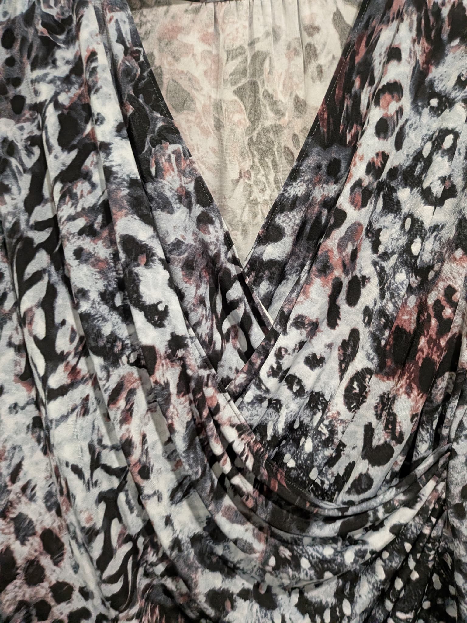 Liz Jordan Faux Wrap Top XL Grey Black Animal Print Stretch Blouse — photo 6 of 9
