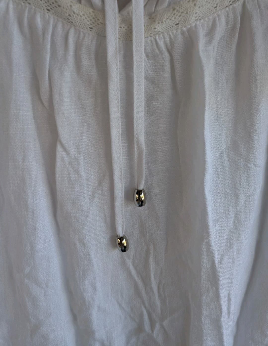 MYLK White Cotton Blouse Size 16 Boho Lace Pintuck Flutter Sleeve Peasant Top — photo 7 of 10
