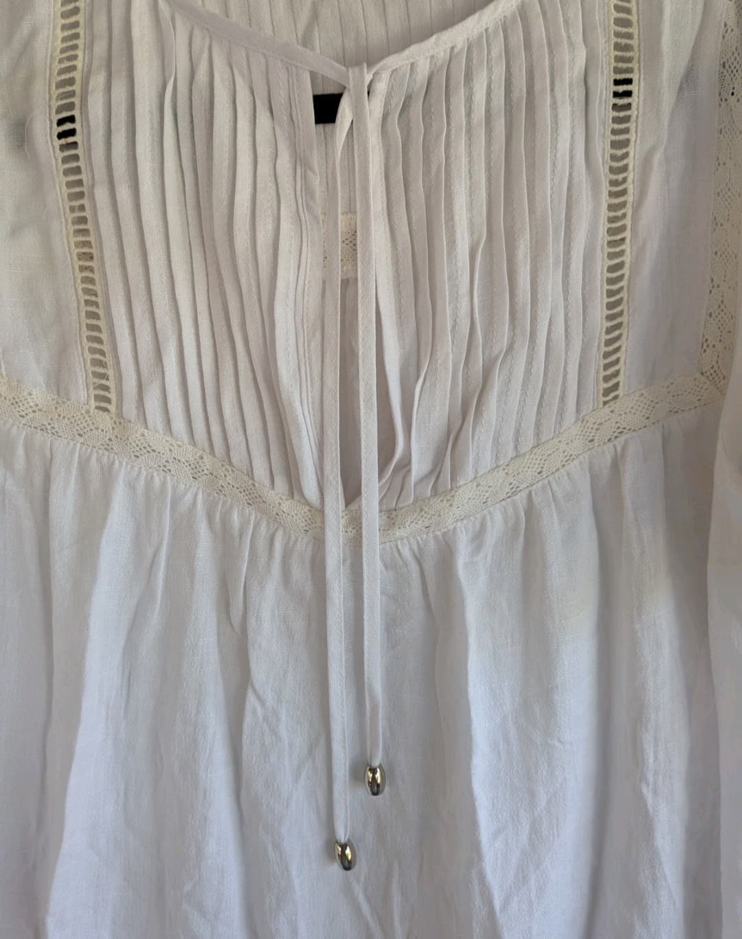 MYLK White Cotton Blouse Size 16 Boho Lace Pintuck Flutter Sleeve Peasant Top — photo 8 of 10
