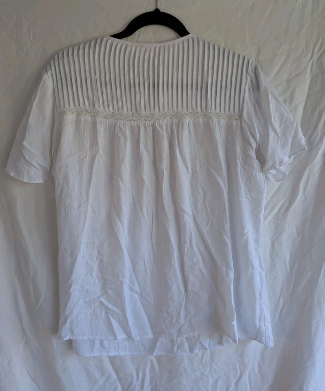 MYLK White Cotton Blouse Size 16 Boho Lace Pintuck Flutter Sleeve Peasant Top — photo 10 of 10