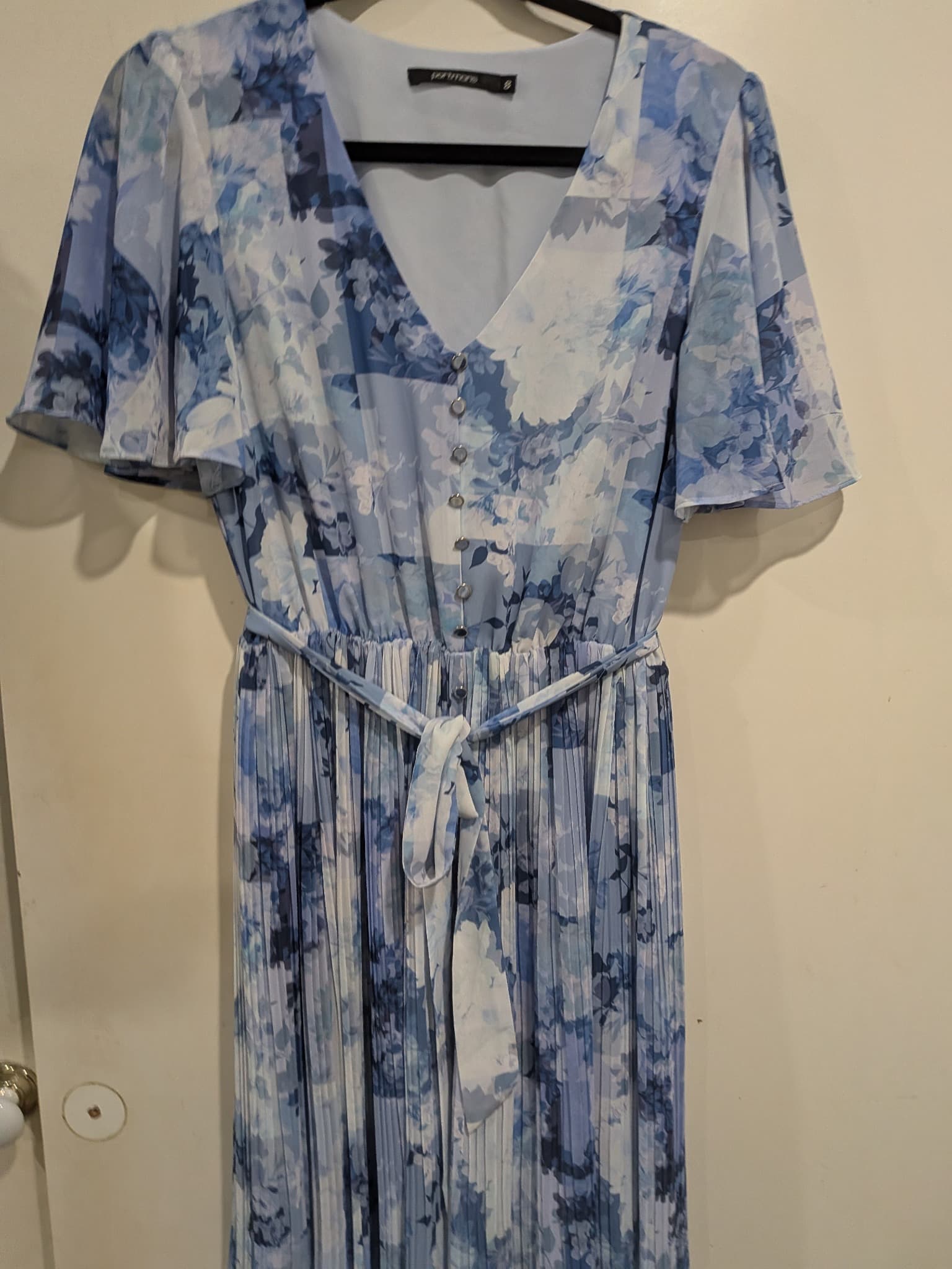 Portmans Blue Floral Pleated Midi Dress Size 8 — photo 2 of 13