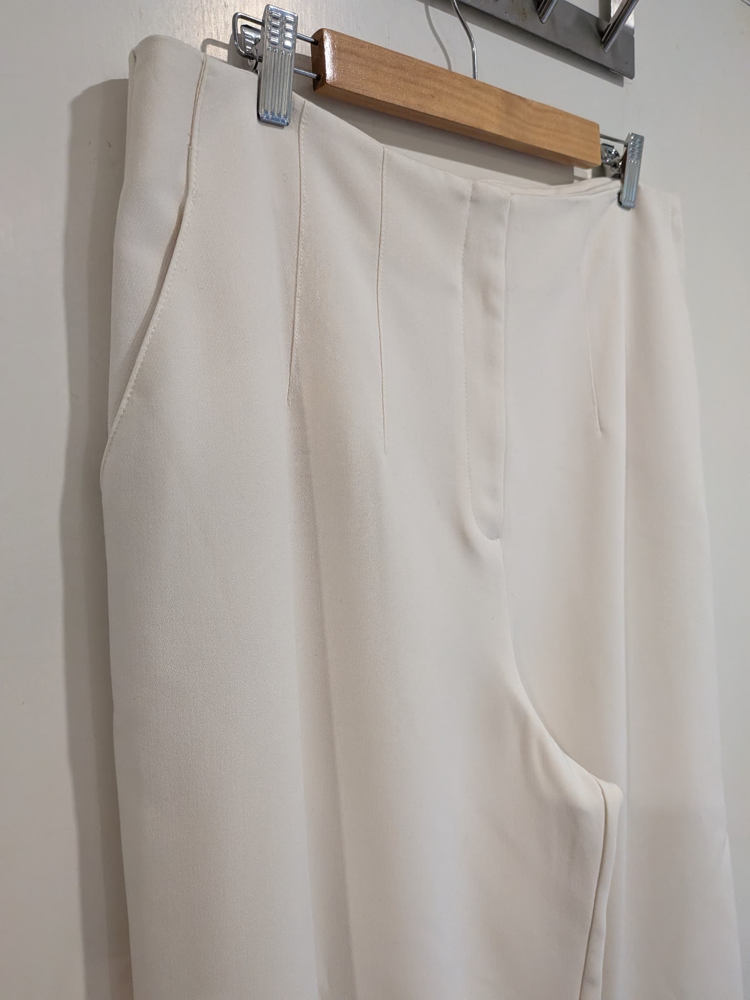 Portmans Wide Leg Trousers Size 16 White Cuffed Hem Tailored Pants corporate — photo 3 of 11