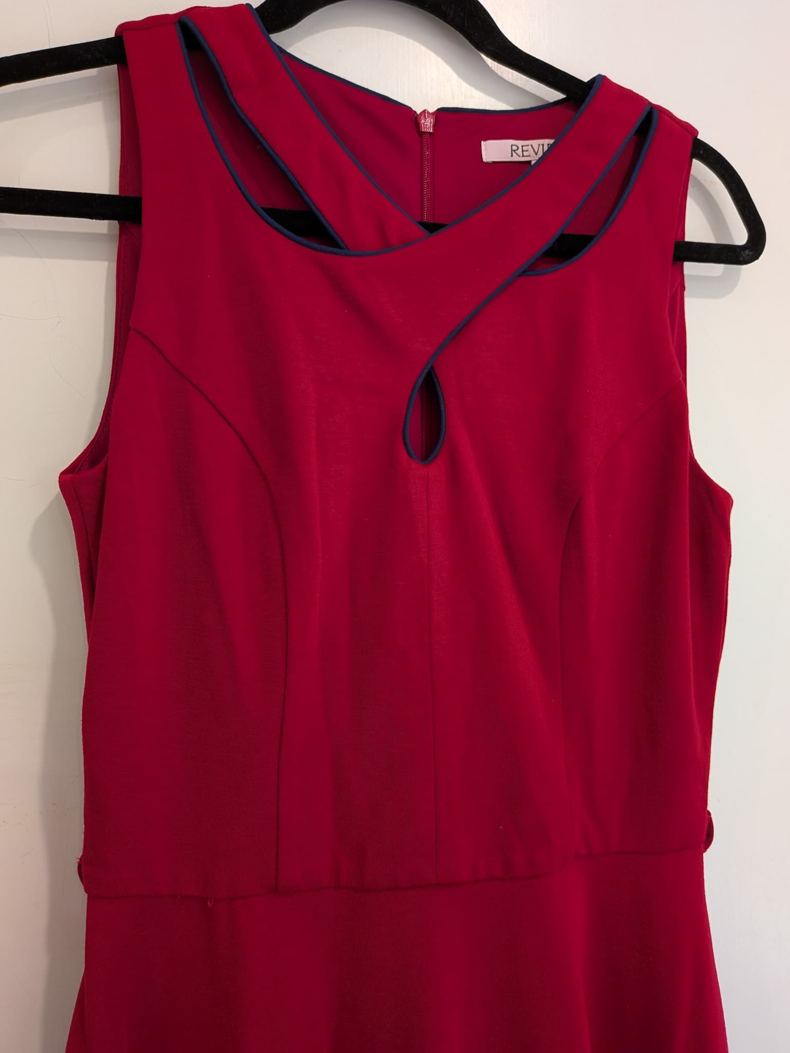 Review Fit and Flare Dress Size 8 Red Sleeveless Navy Trim Viscose Blend — photo 5 of 10