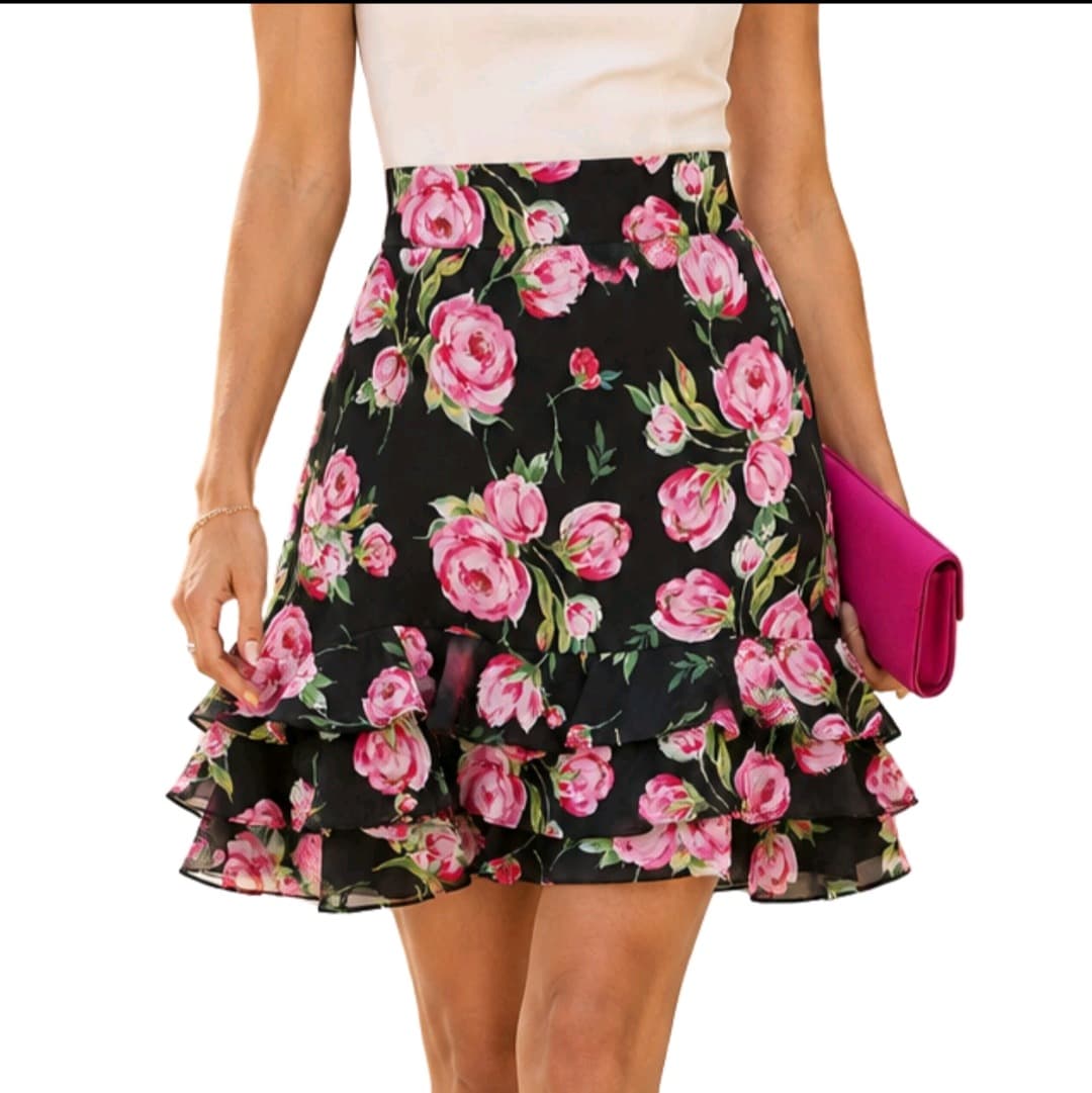 Review Floral Ruffled Mini Skirt Size 16 Black Polyester — photo 1 of 9